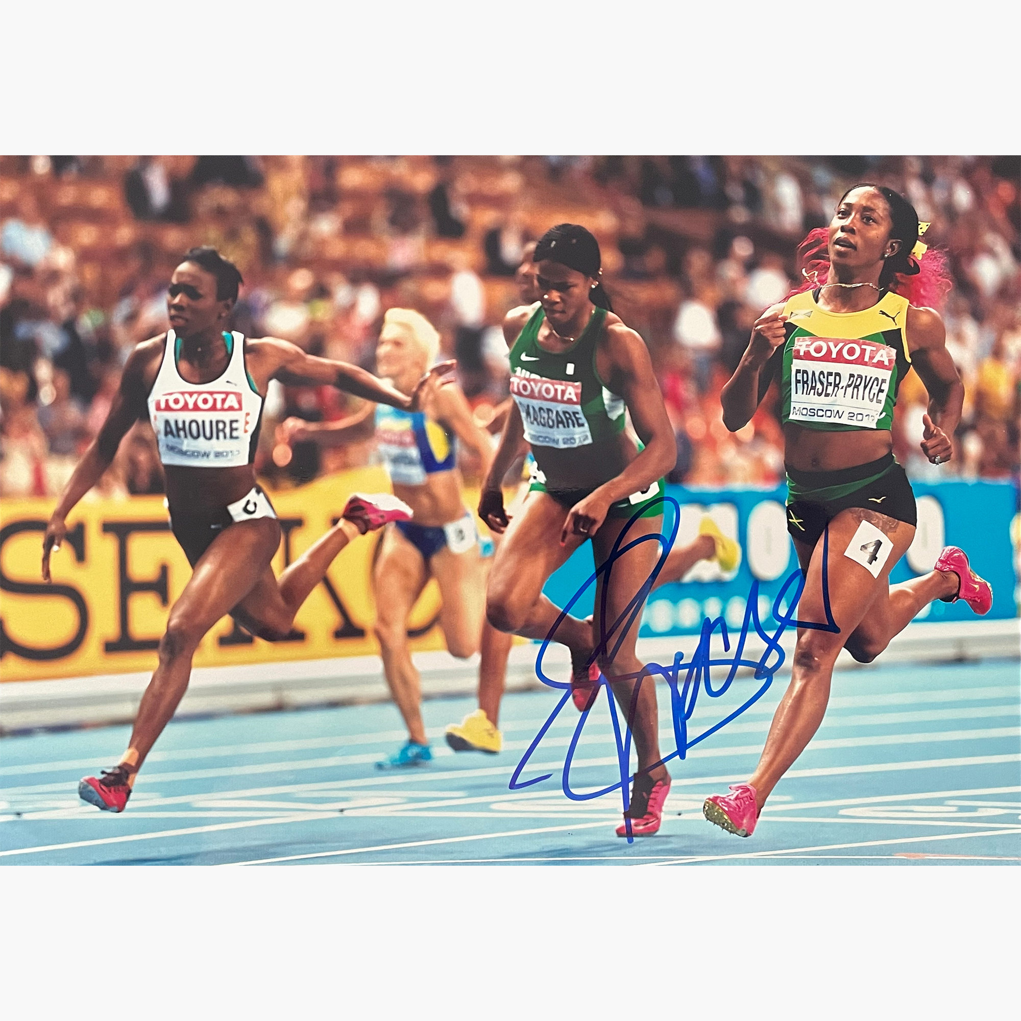 Shelly-Ann Fraser-Pryce – Signed 28.8cm x 20.2cm Colour Action Photo