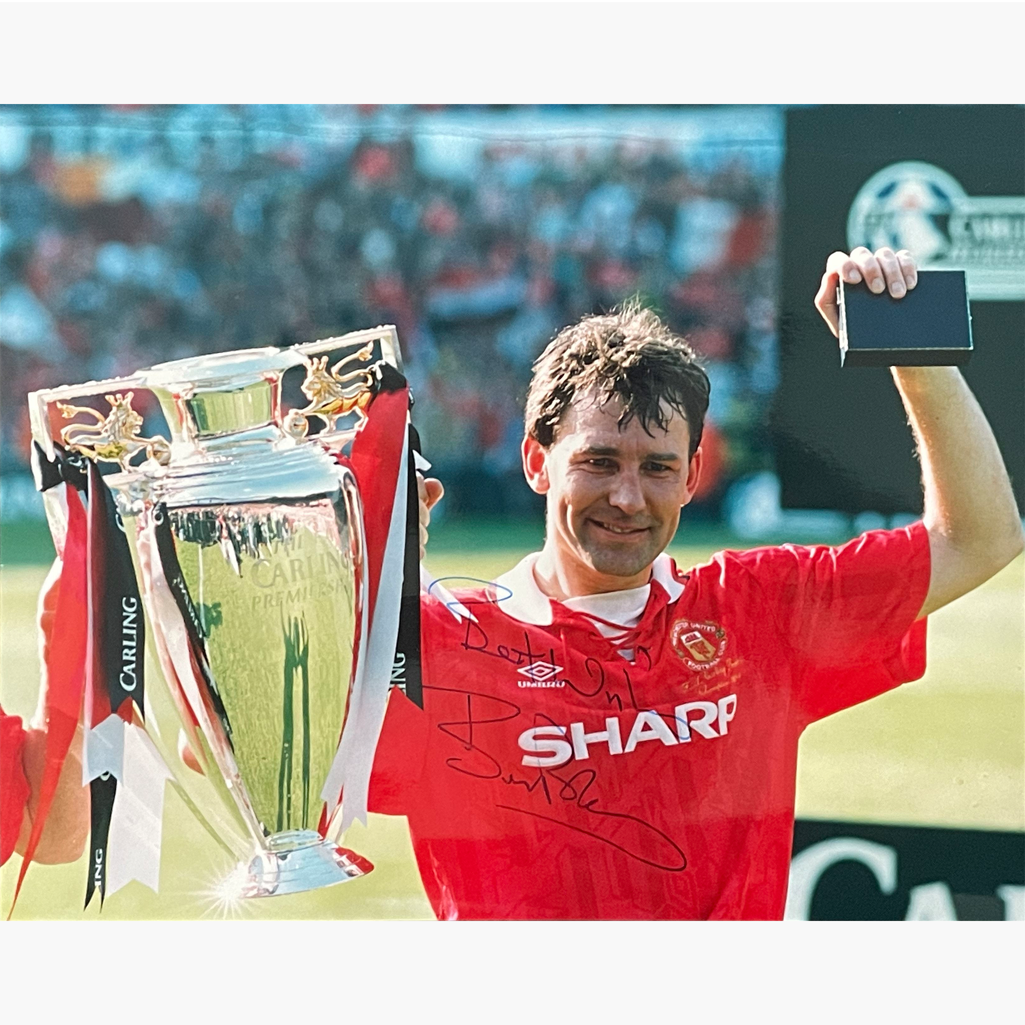 Bryan Robson – Signed 25cm x 20cm Colour Action Photo