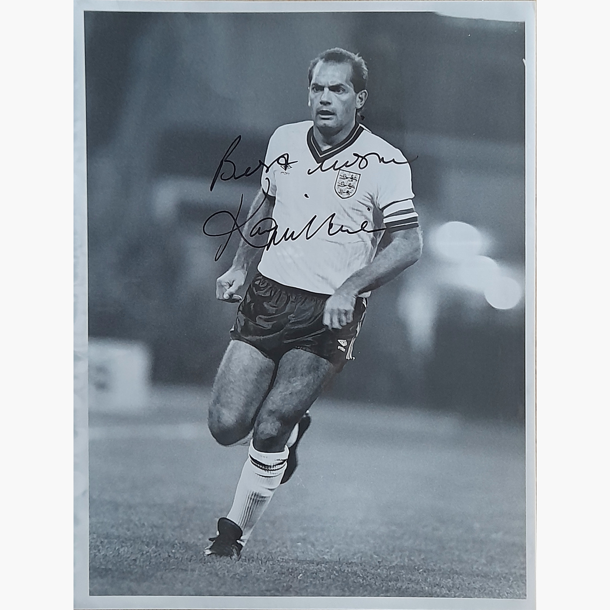 Ray Wilkins – Signed 21.5cm x 16.5cm Black & White Action Press Photo