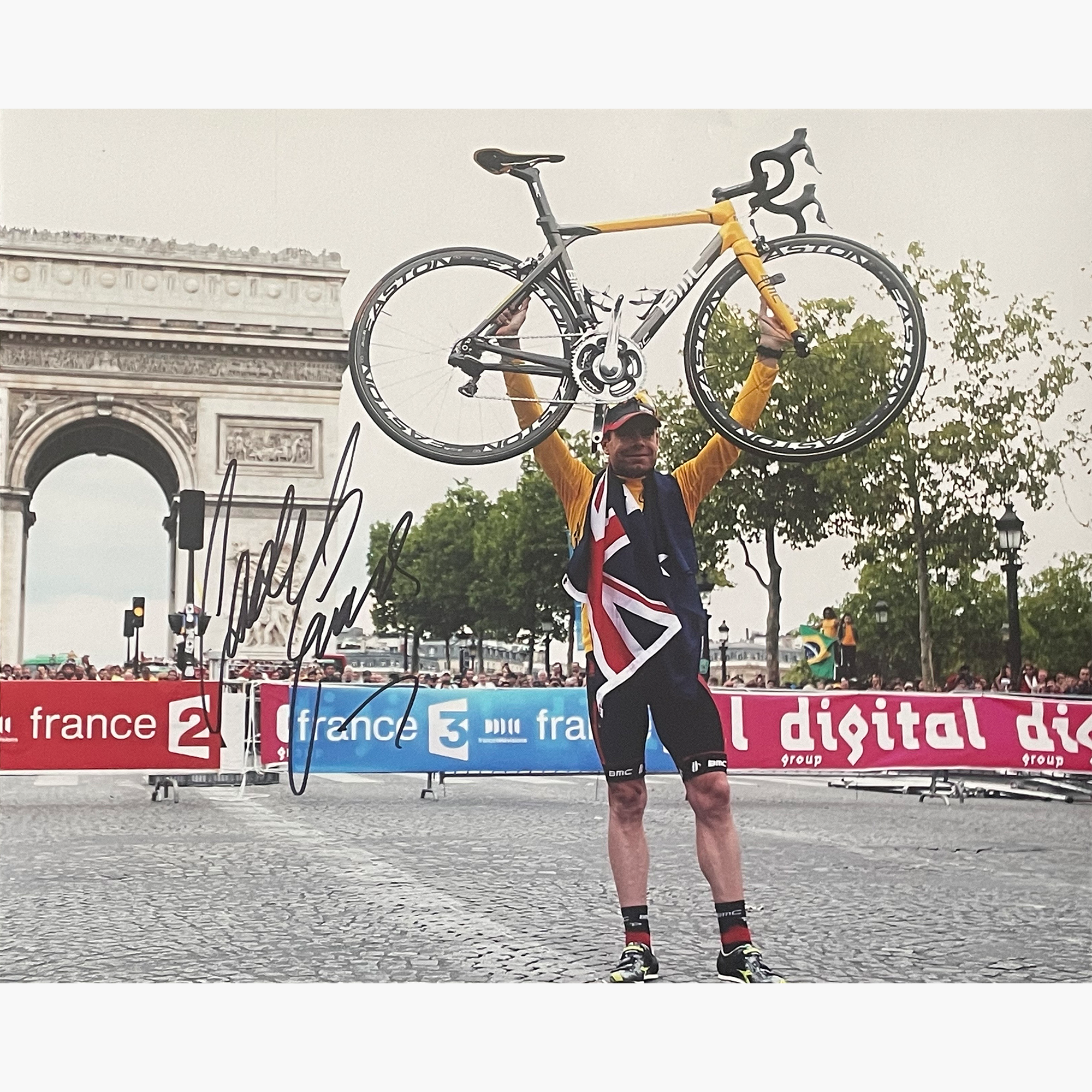 Cadel Evans – Signed 25.3cm x 20.3cm Colour Photo