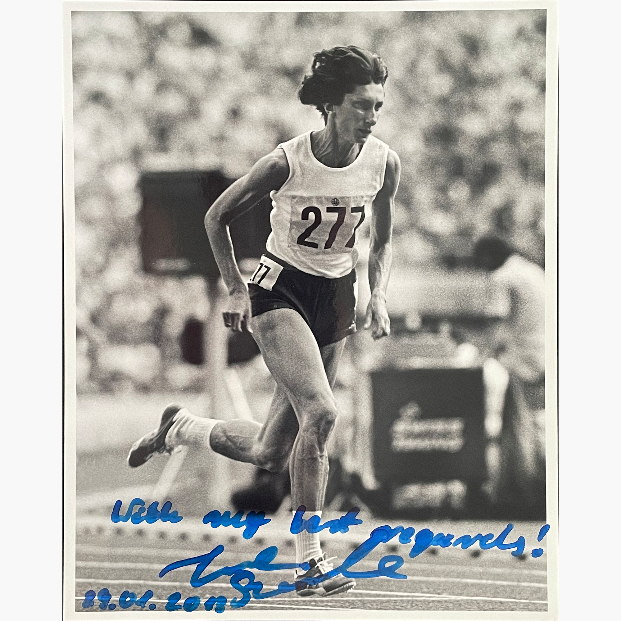 Irena Szewinska – Signed 25.3cm x 20.2cm Black & White Action Photo