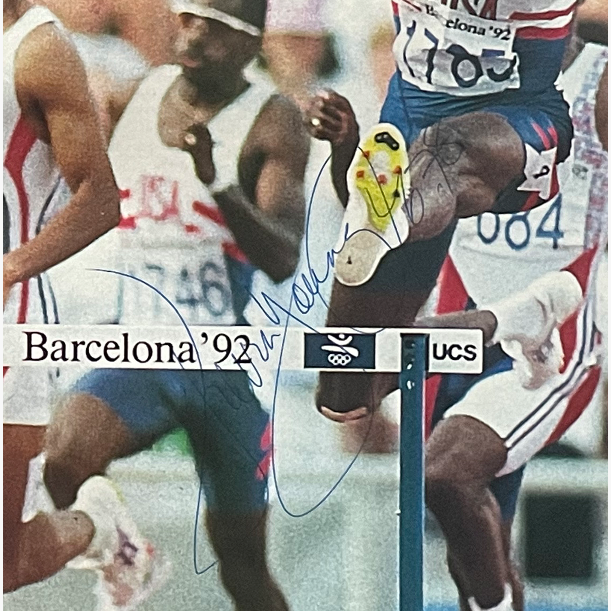 Sports Illustrated (Aug 17, 1992) – Multi-Signed by Mike Powell, Kevin Young, Gwen Torrance, Hassiba Boulmerka, Mark McKoy & Sergey Bubka