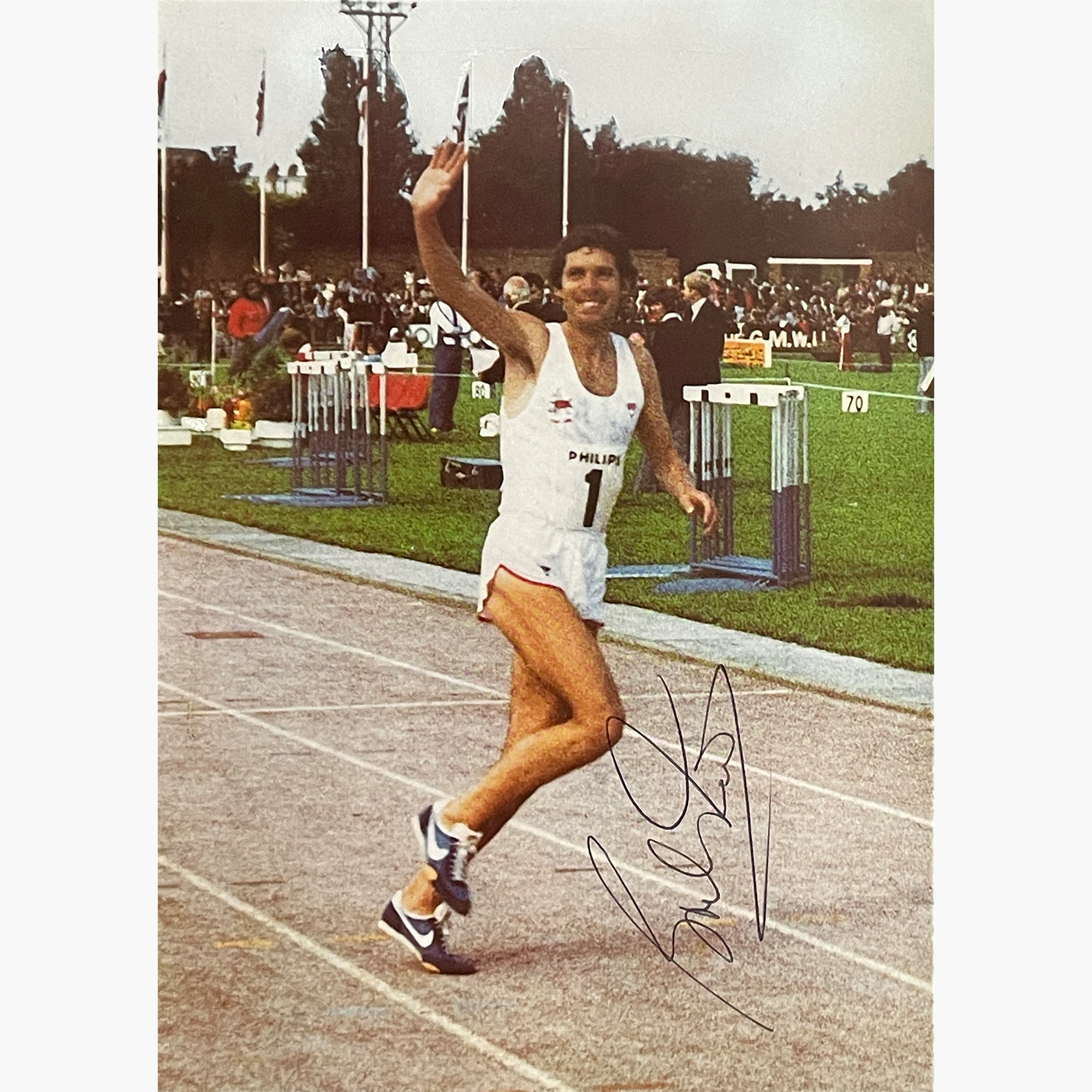 Brendan Foster – Signed 17.7cm x 12.7cm Colour Action Postcard