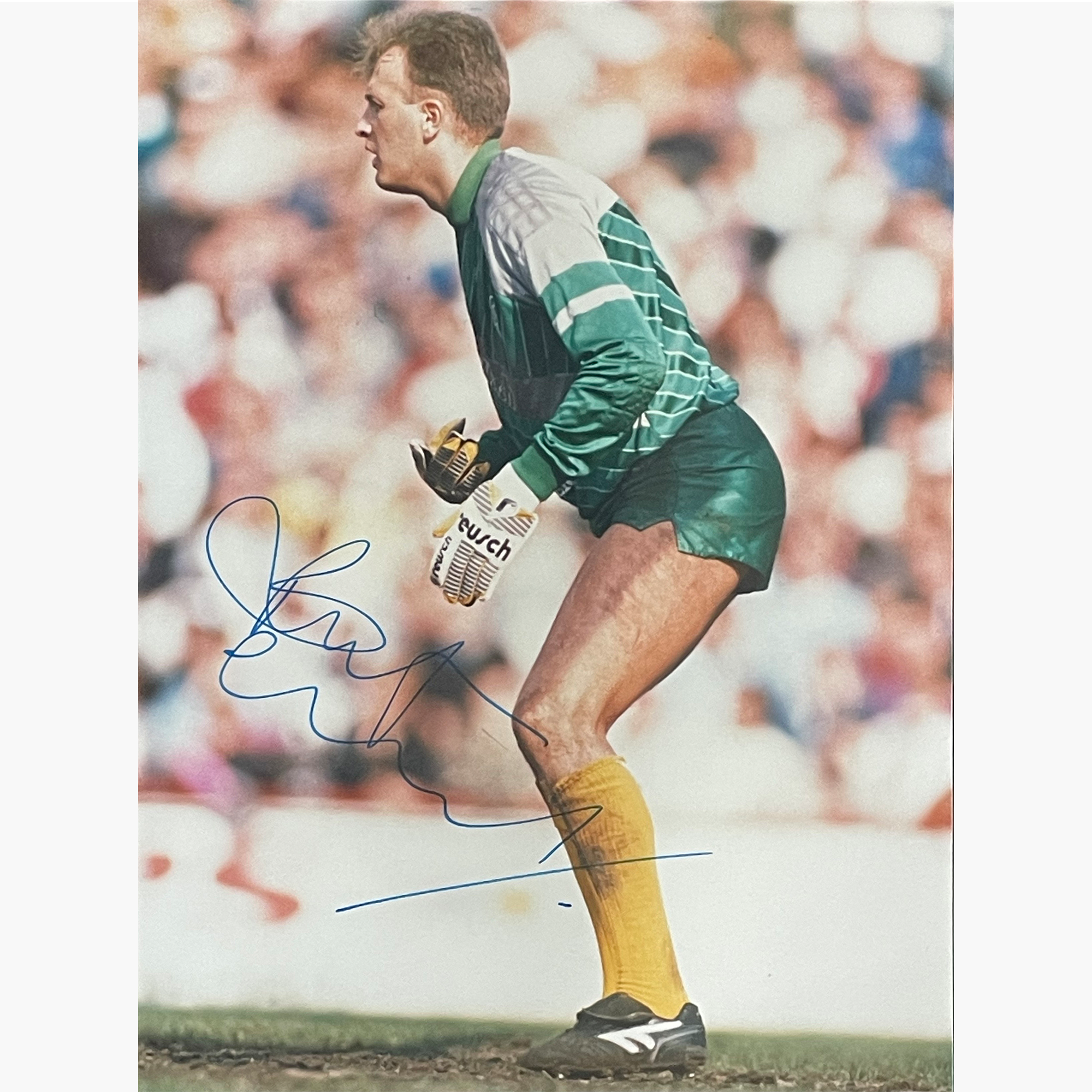 Bryan Gunn – Signed 20cm x 15cm Colour Action Photo
