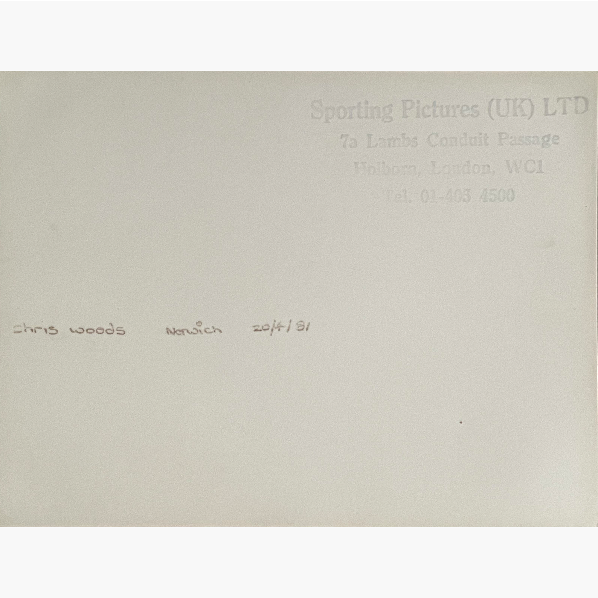 Chris Woods – Signed 21.5cm x 16.5cm Black & White Action Press Photo