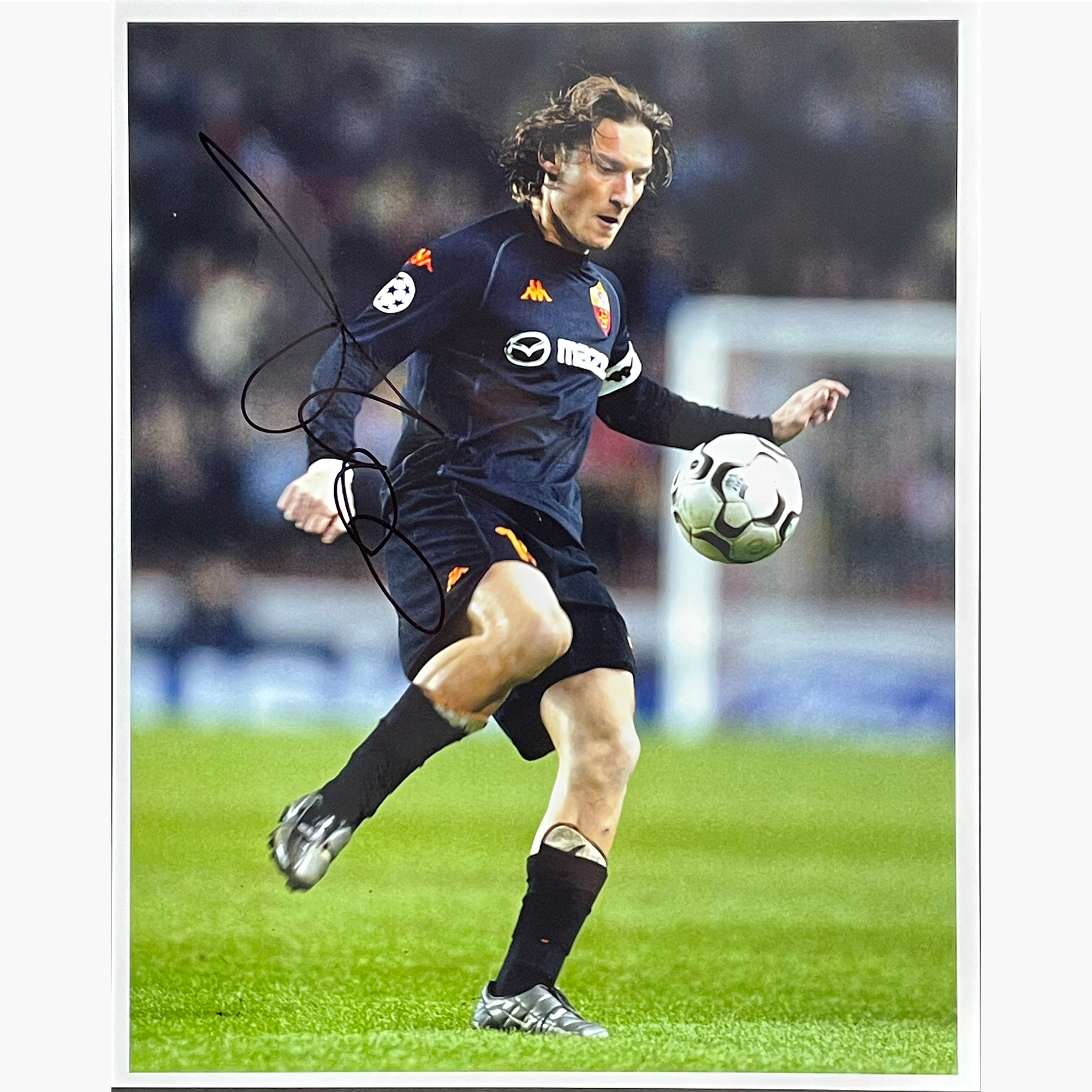 Francesco Totti – Signed 25.5cm x 20cm Colour Action Photo