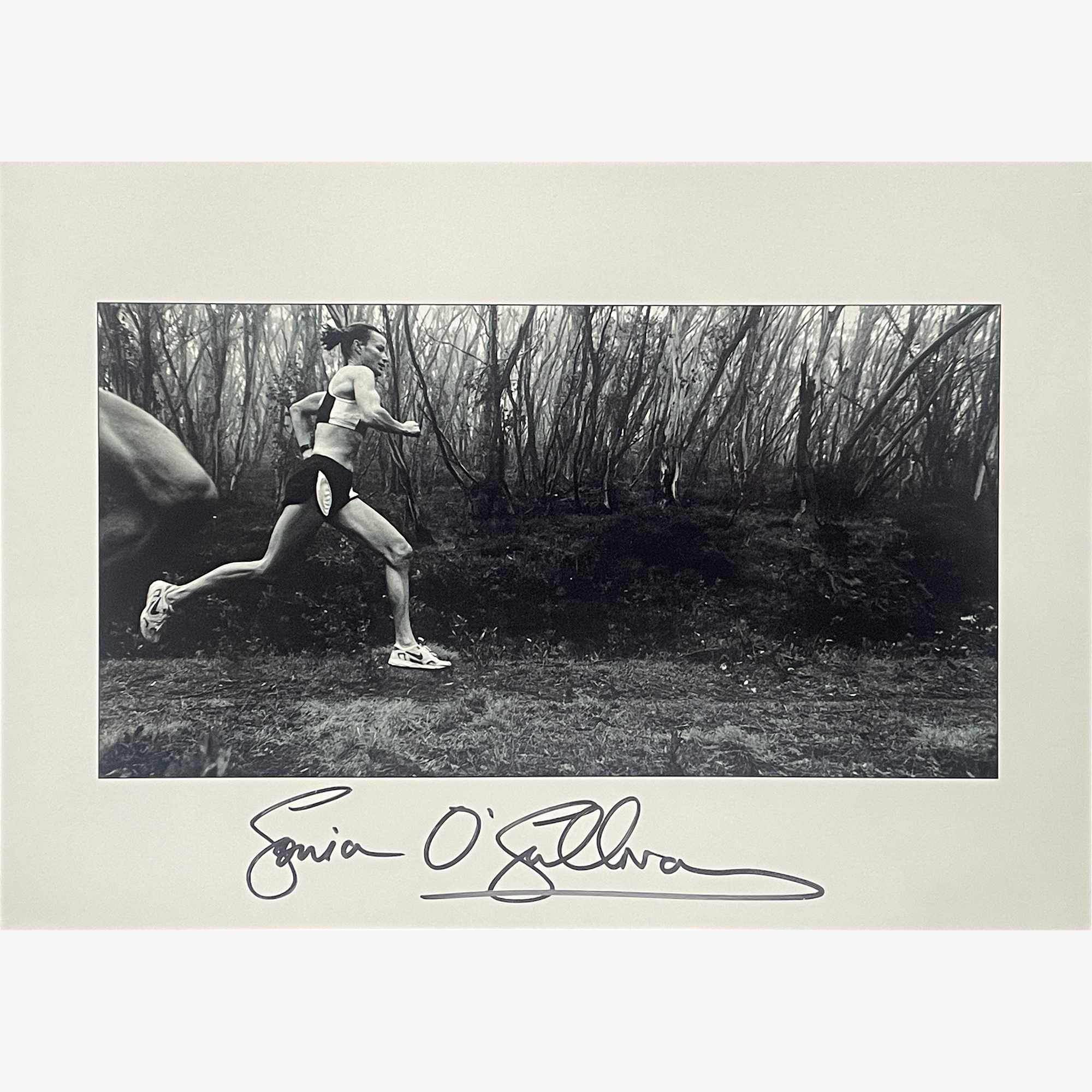 Sonia O’Sullivan – Signed 30cm x 21cm Black & White Action Photo