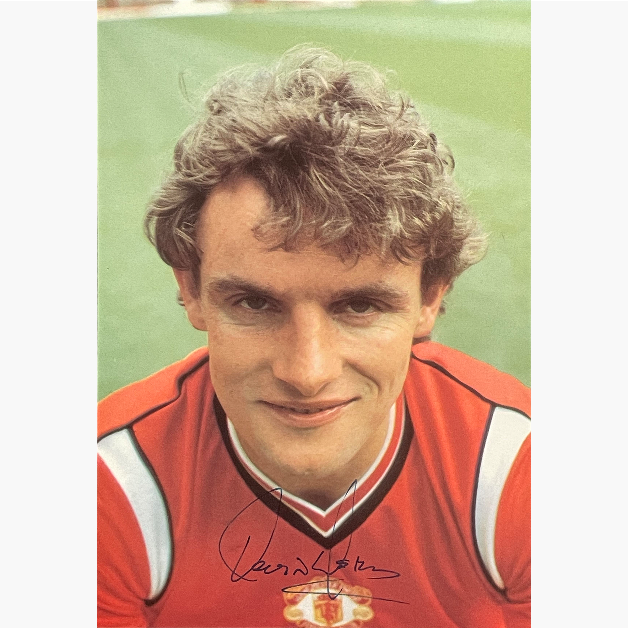 Kevin Moran – Signed 20cm x 14cm Official Manchester United Colour Photo