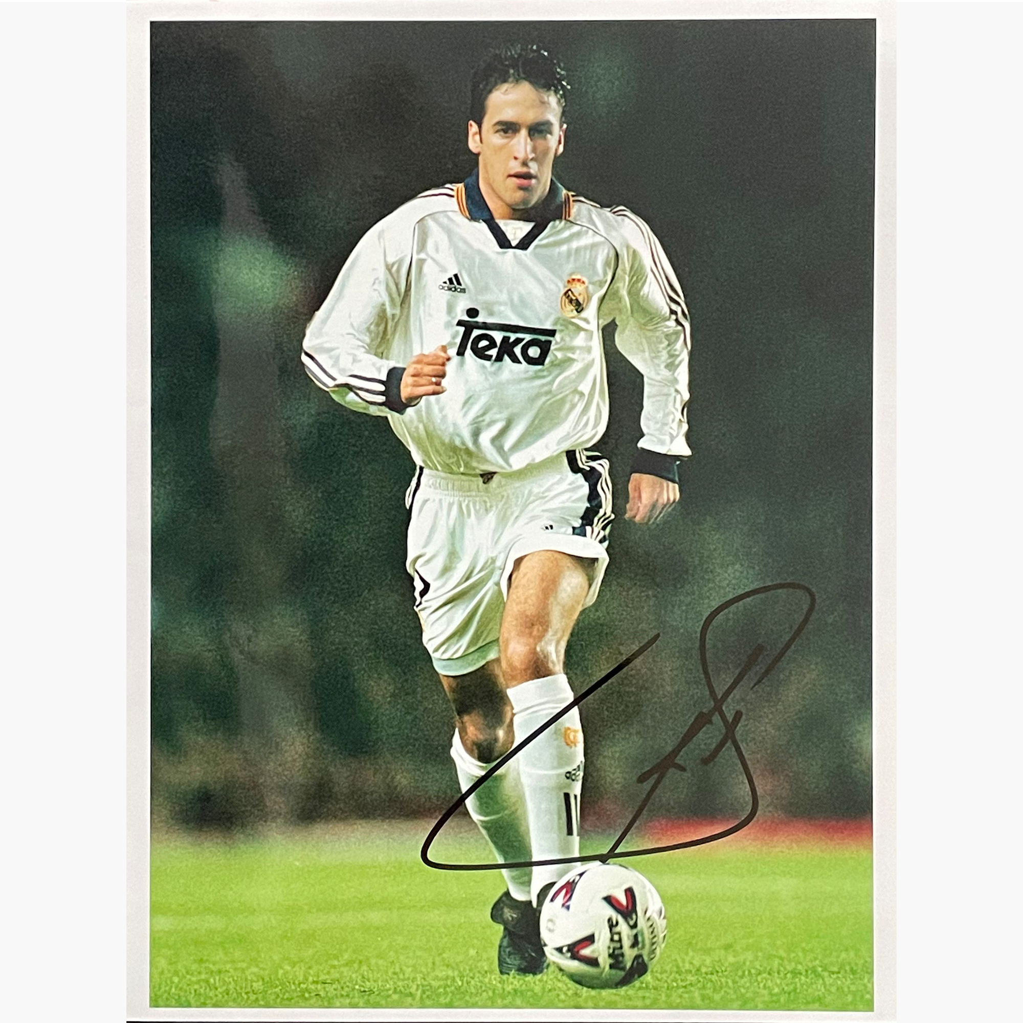 Raul – Signed 25cm x 18.5cm Colour Action Photo