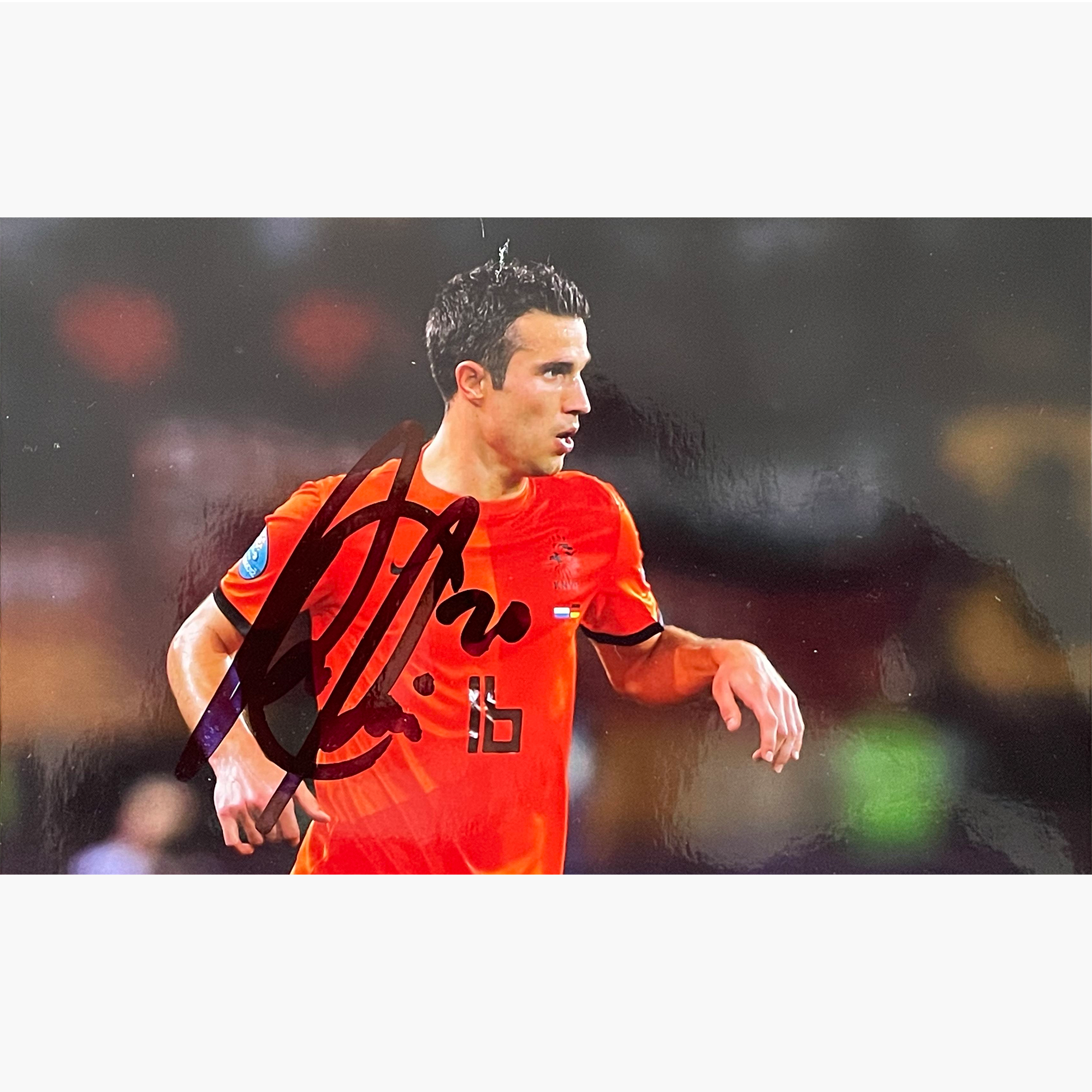 Robin Van Persie – Signed 20cm x 12.5cm Colour Action Photo