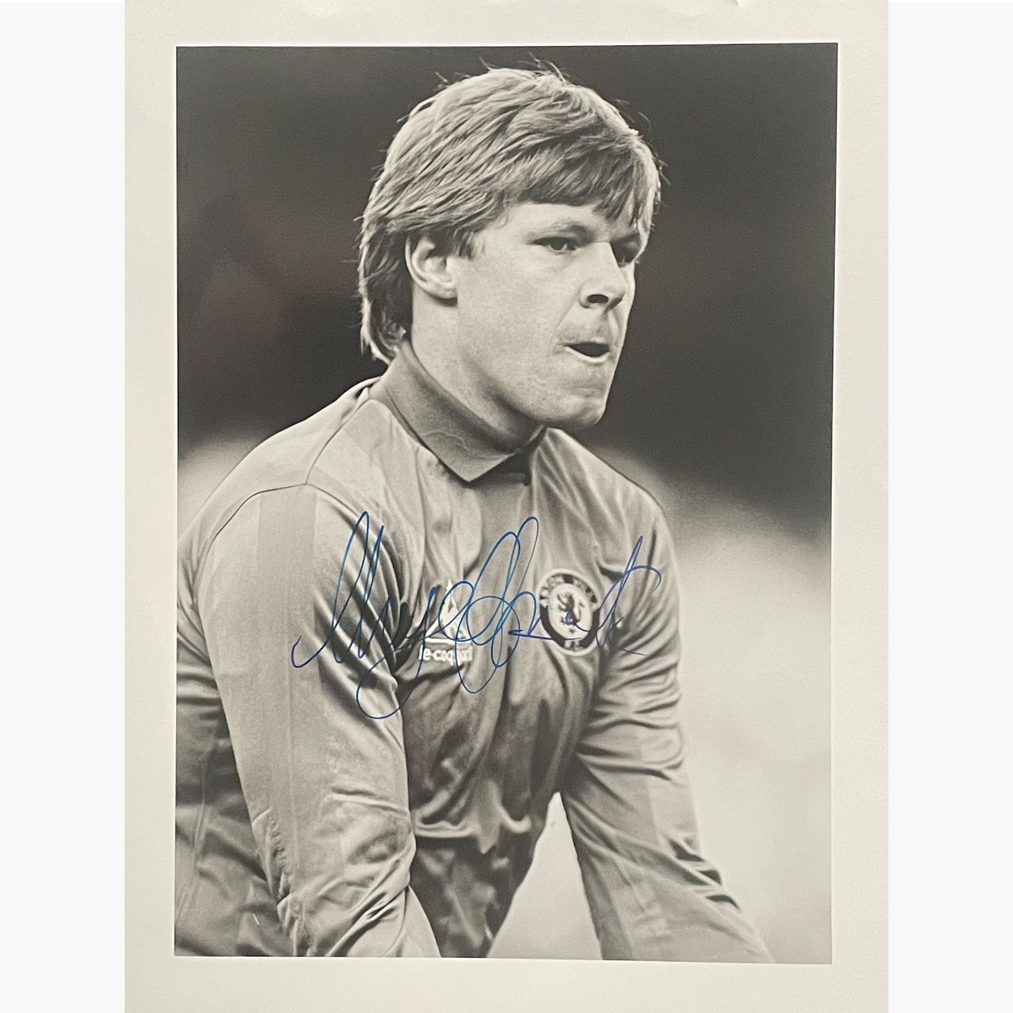 Nigel Spink – Signed 21.5cm x 16cm Black & White Press Photo