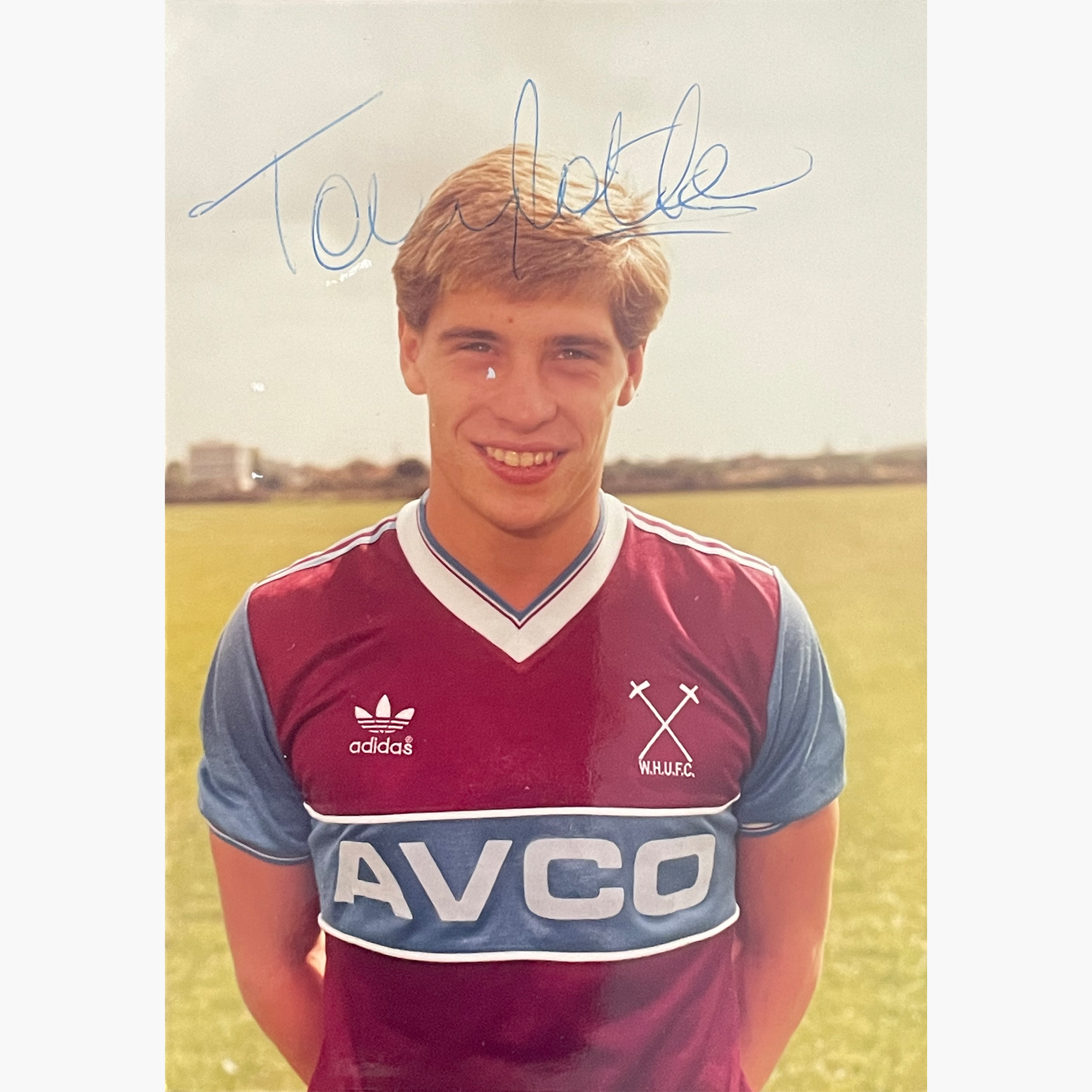 Tony Cottee – Signed 12.5cm x 9cm Colour Photo