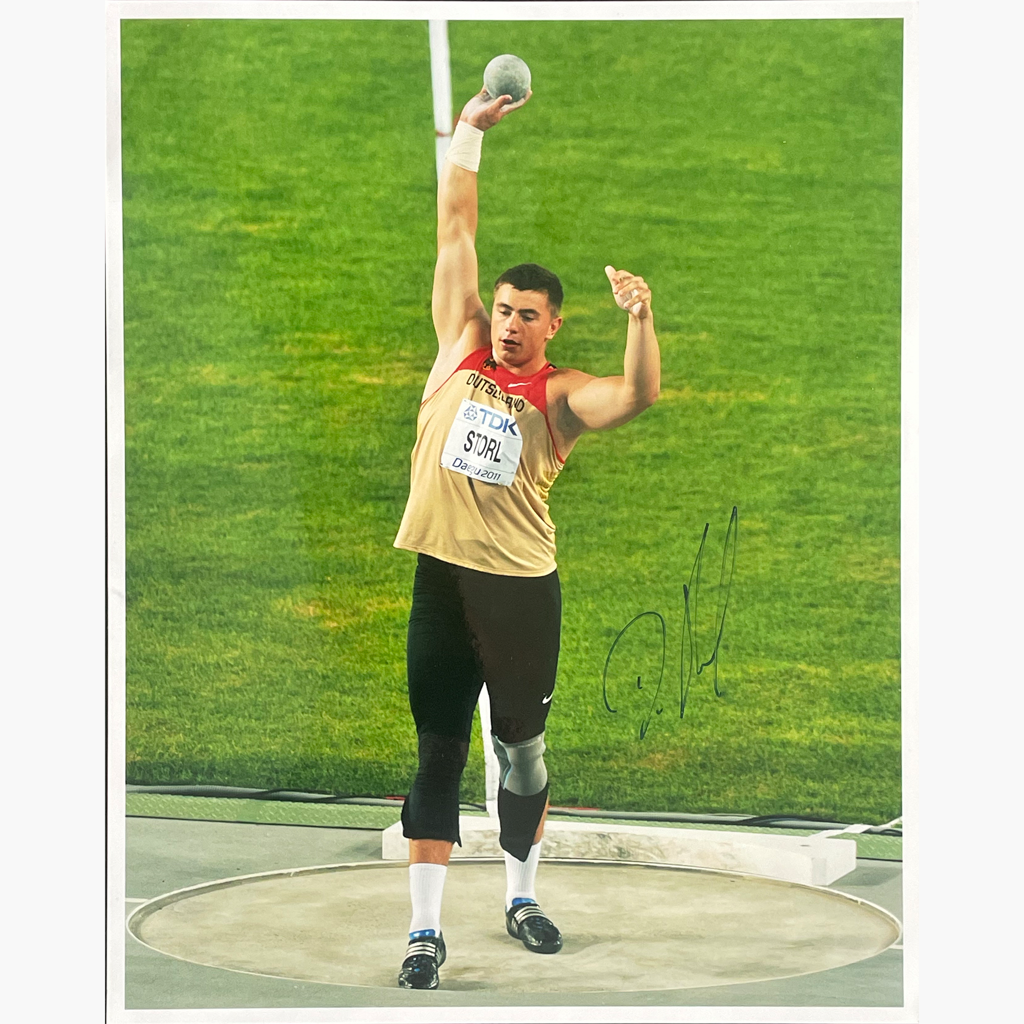 David Storl – Signed 25.5cm x 20.5cm Colour Action Photo