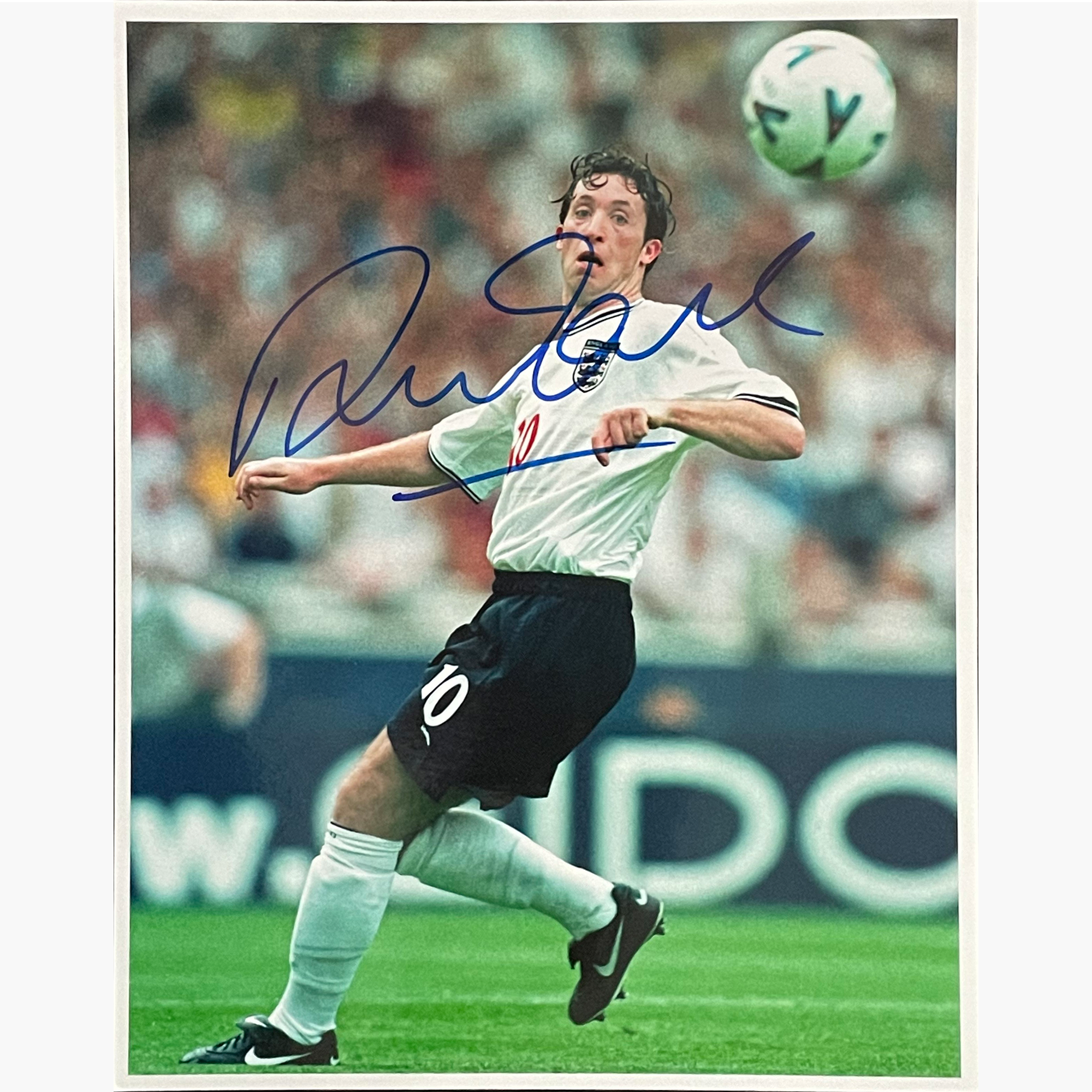 Robbie Fowler – Signed 25.5cm x 20cm Colour Action Photo
