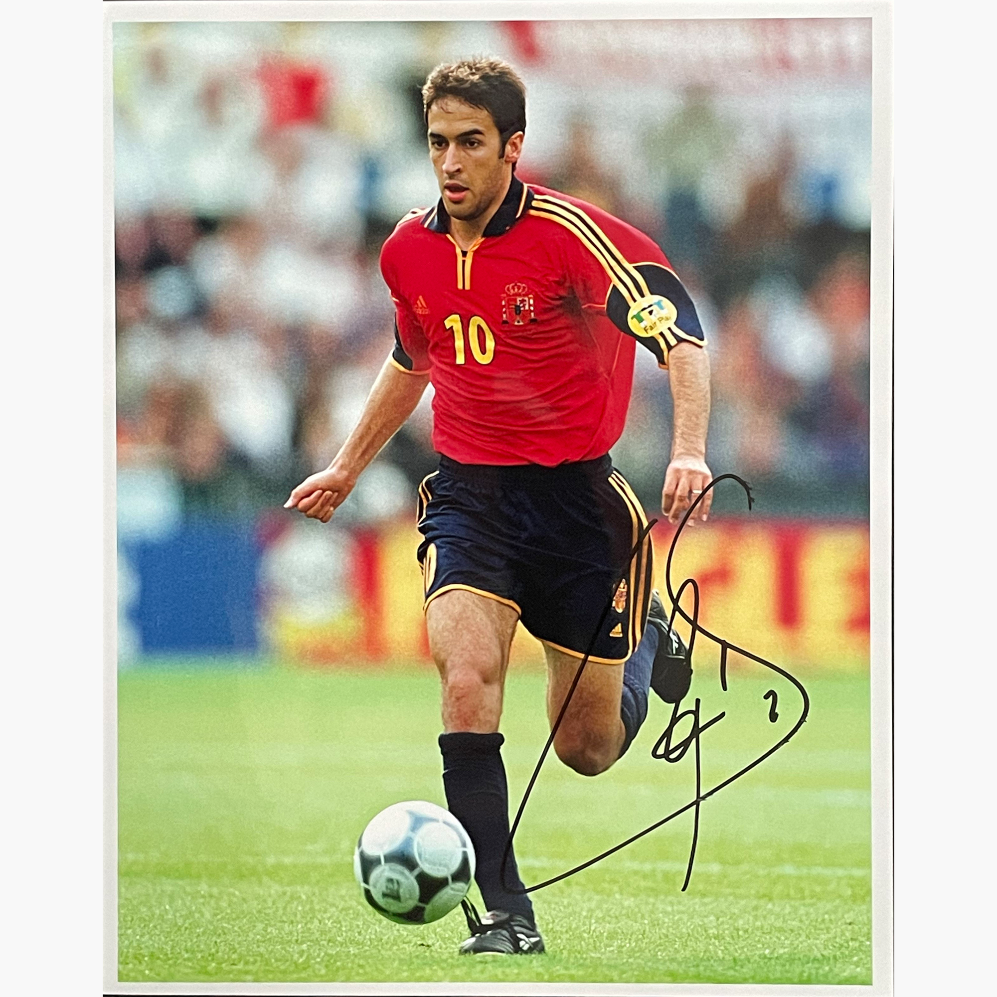 Raul – Signed 25cm x 20cm Colour Action Photo