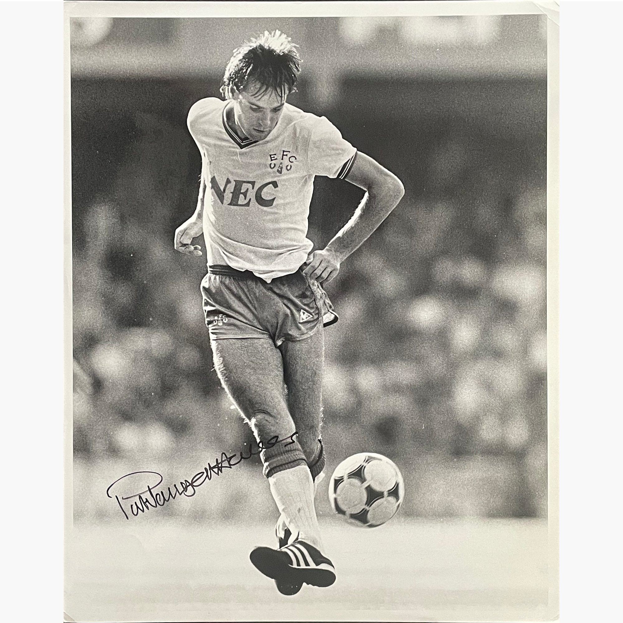 Pat Van Der Hauwe - Signed 25.5cm x 20cm Black & White Action Press Photo