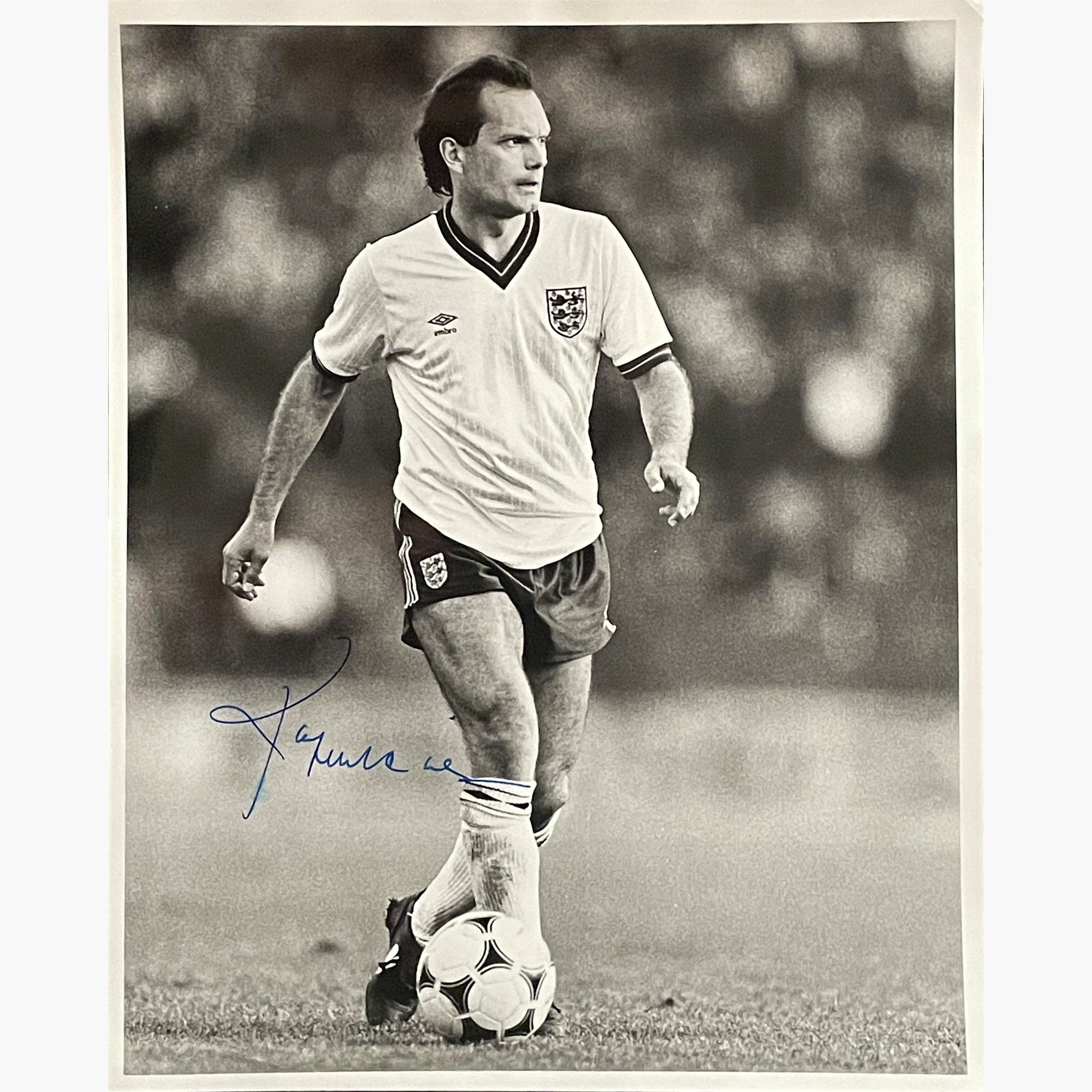 Ray Wilkins – Signed 25.5cm x 20cm Black & White Action Press Photo