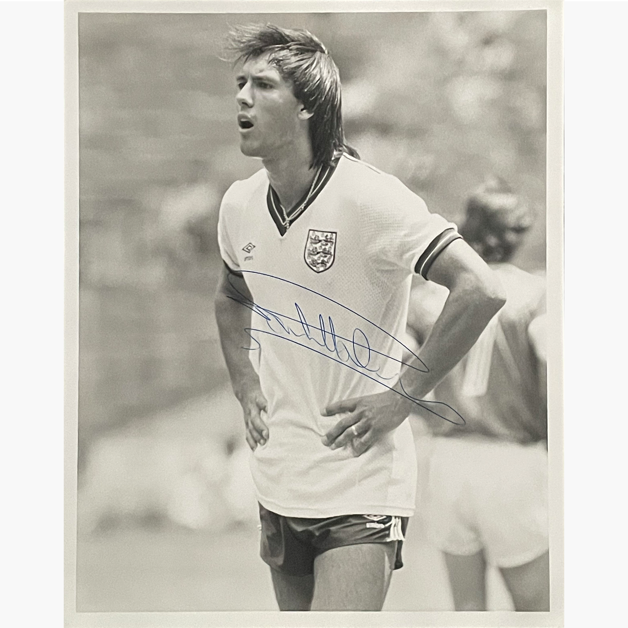 Mark Hateley – Signed 25.5cm x 20cm Black & White Action Press Photo