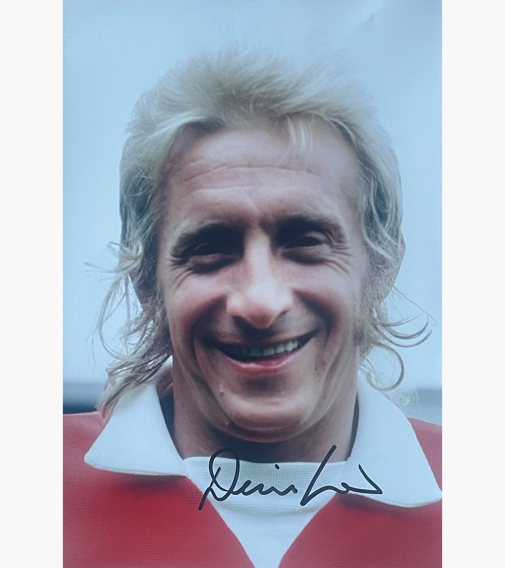 Denis Law – Signed 30.3cm x 20.3cm Colour Photo