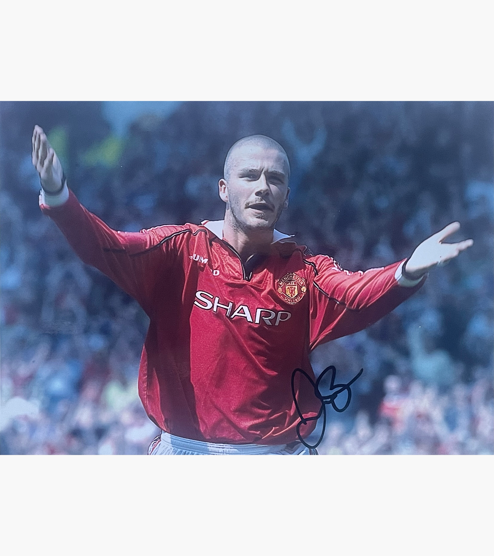 David Beckham – Signed 24.5cm x 18cm Colour Photo
