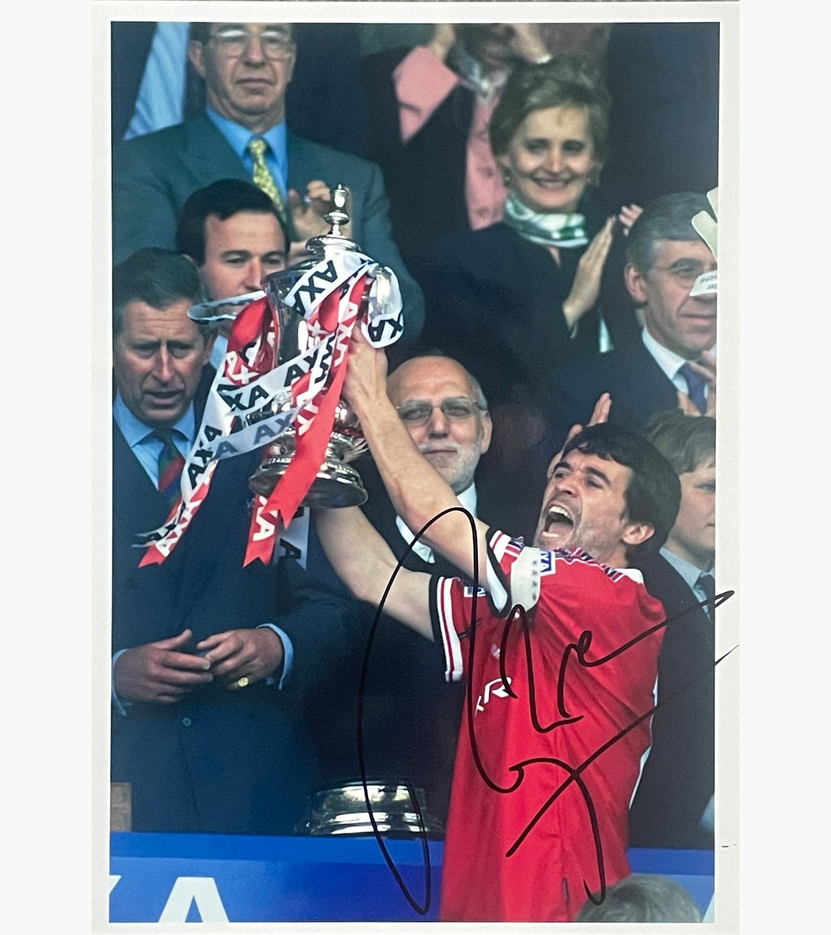 Roy Keane – Signed 25.5cm x 18cm Colour Photo