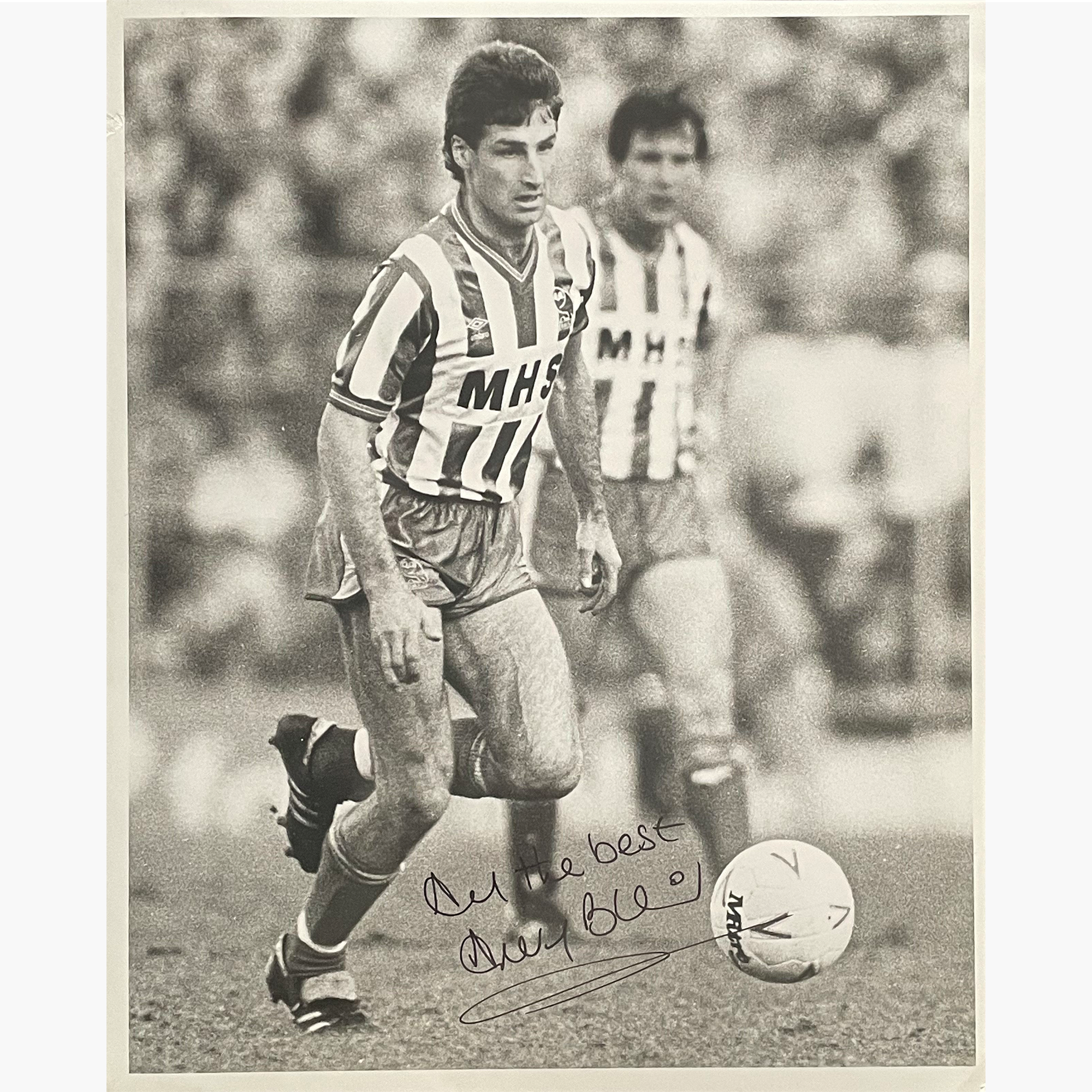 Andy Blair– Signed 25.5cm x 20.5cm Black & White Action Press Photo