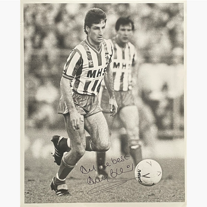 Andy Blair– Signed 25.5cm x 20.5cm Black & White Action Press Photo