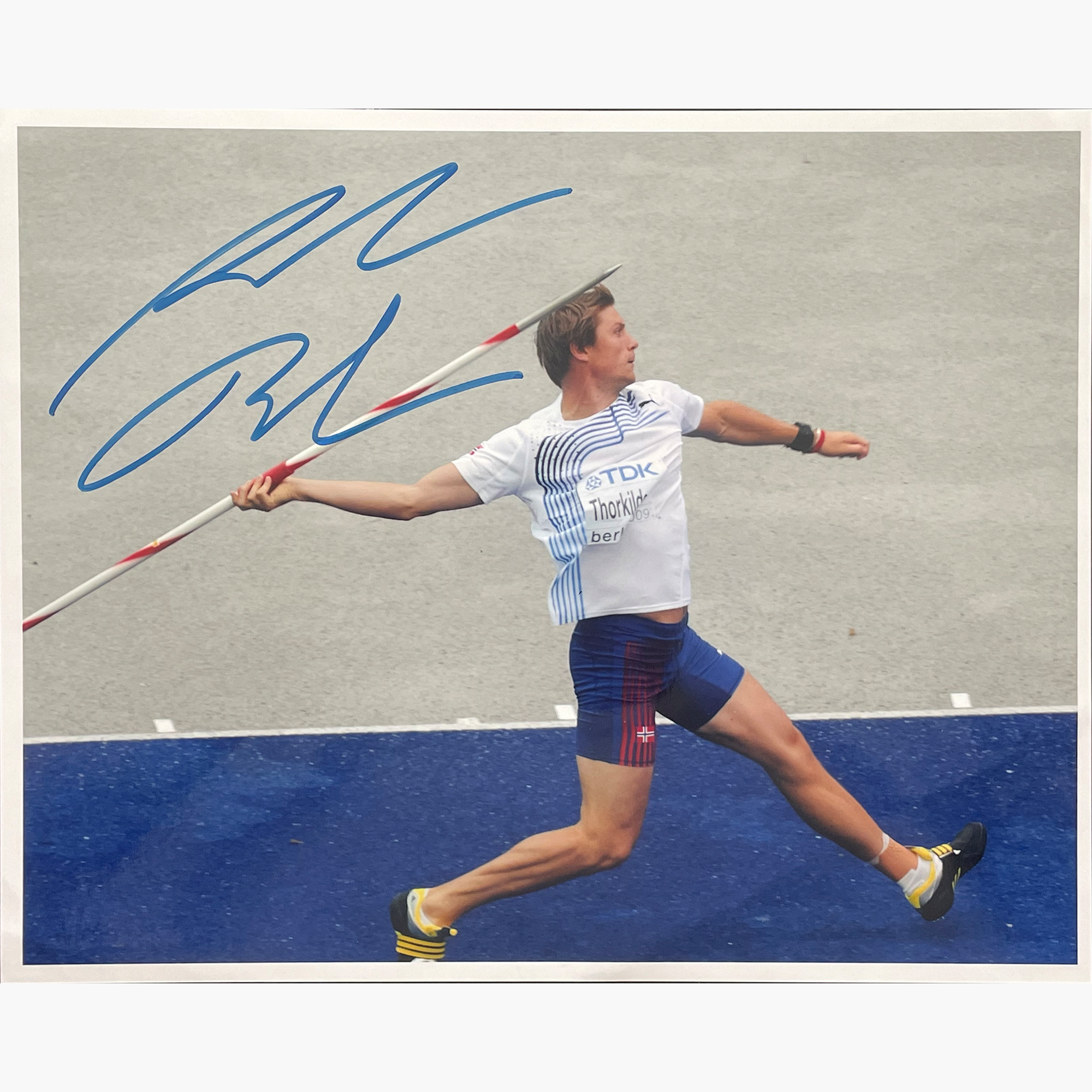 Andreas Thorkildsen – Signed 25.3cm x 20.2cm Colour Action Photo