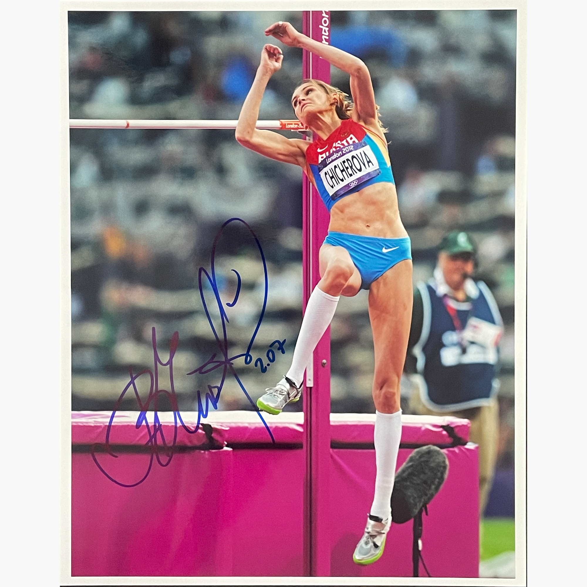 Anna Chicherova – Signed 25.2cm x 20.2cm Colour Action Photo