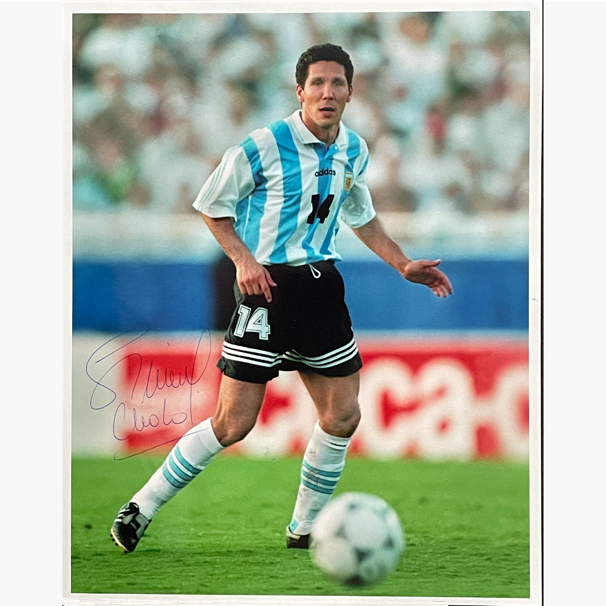 Diego Simeone – Signed 25.5cm x 20cm Colour Action Photo