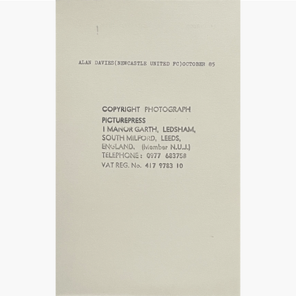 Alan Davies – Signed 20cm x 12cm Black & White Action Press Photo