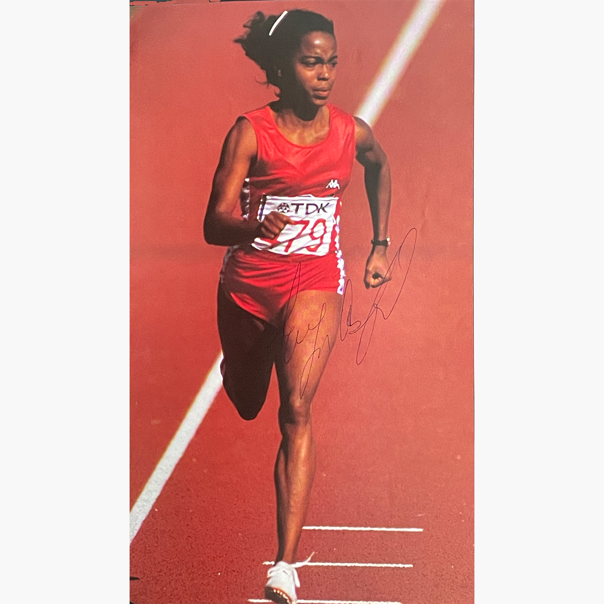 Evelyn Ashford – Signed 23cm x 13cm Colour Action Magazine Picture