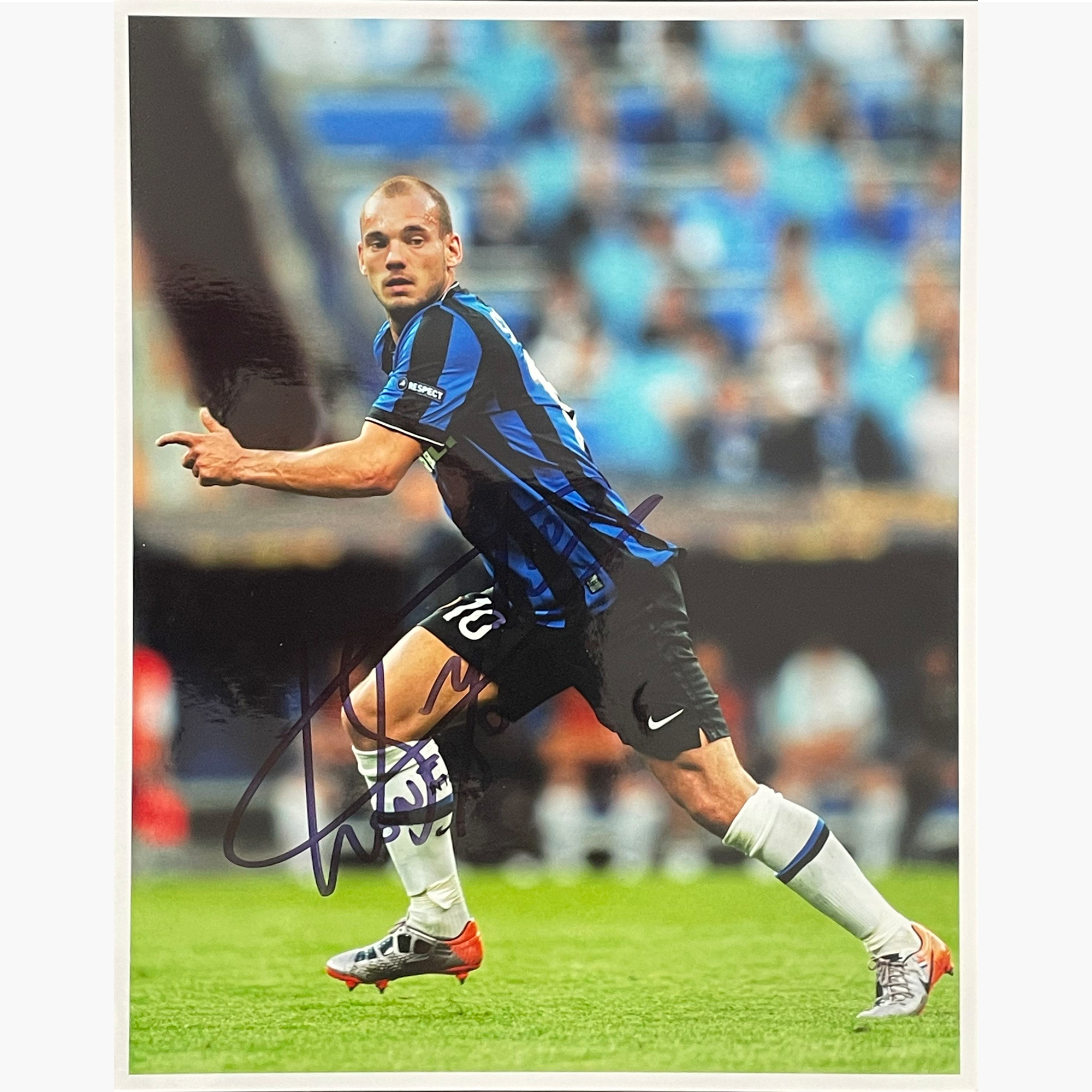 Wesley Sneijder – Signed 25.5cm x 20cm Colour Action Photo