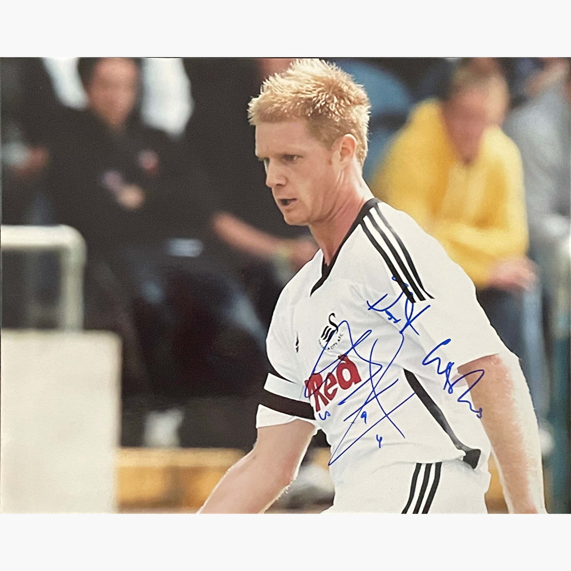 Alan Tate – Signed 25.5cm x 20.5cm Colour Action Photo