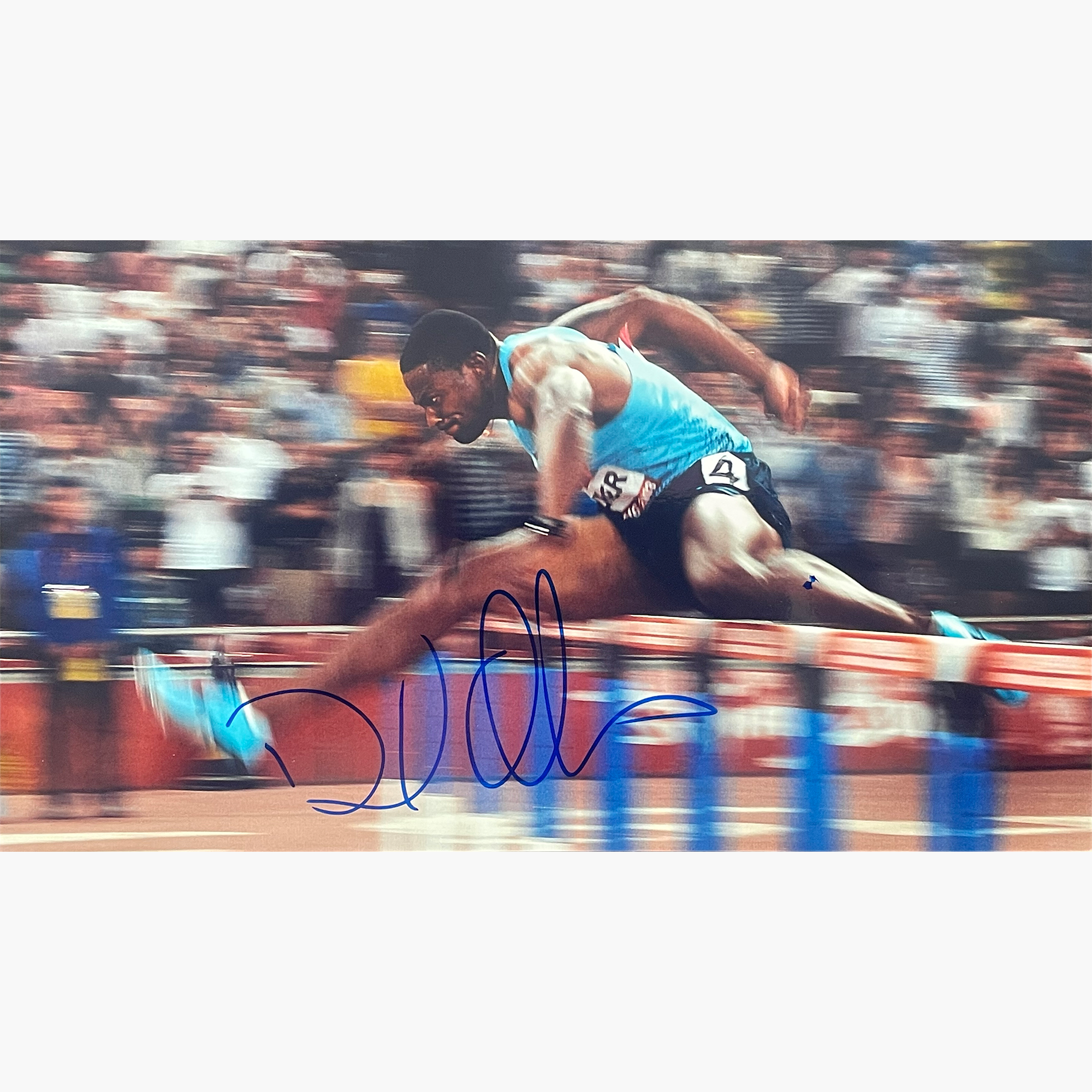 David Oliver – Signed 30.5cm x 18cm Colour Action Photo