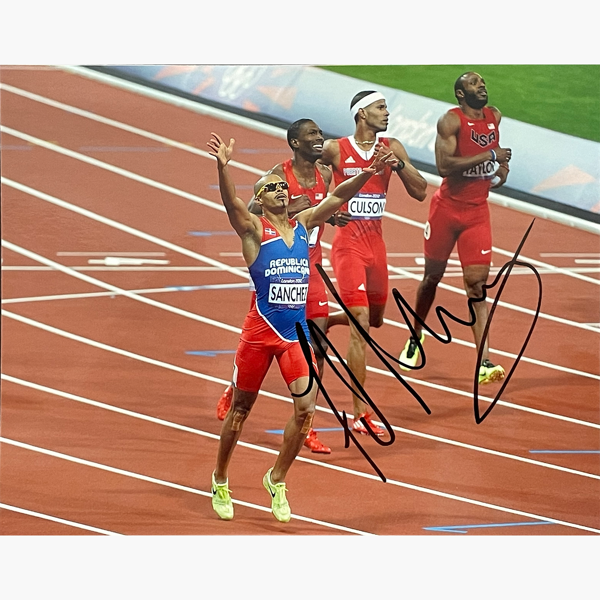 Felix Sanchez – Signed 19.3cm x 15cm Colour Action Photo