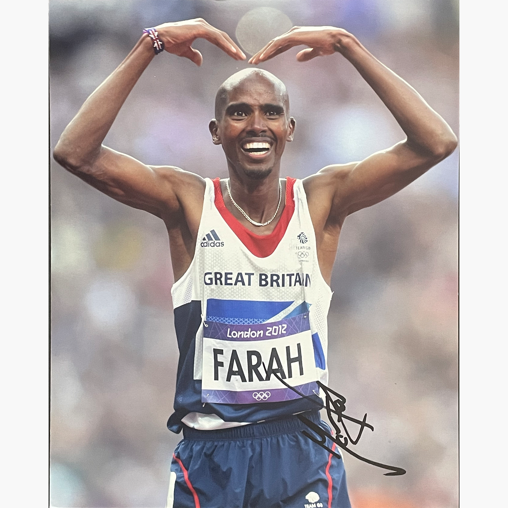 Mo Farah – Signed 25.3cm x 20.2cm Colour Photo