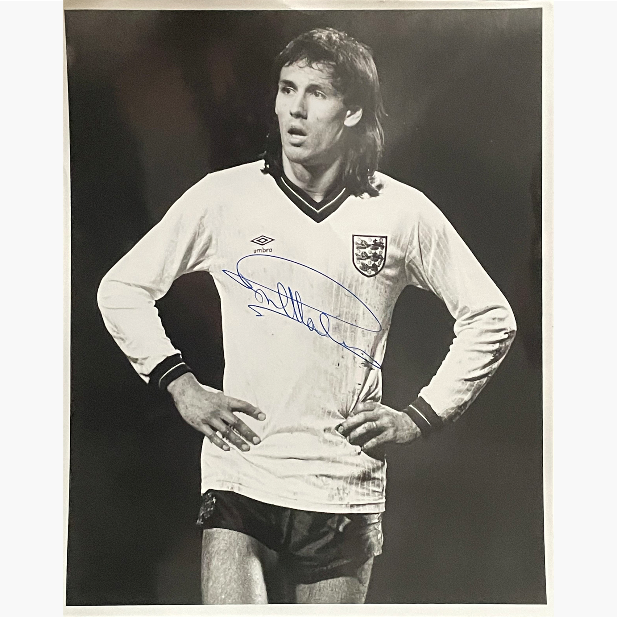Mark Hateley – Signed 25.5cm x 20cm Black & White Action Press Photo