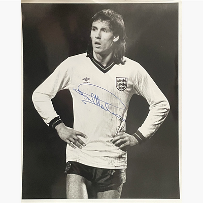 Mark Hateley – Signed 25.5cm x 20cm Black & White Action Press Photo