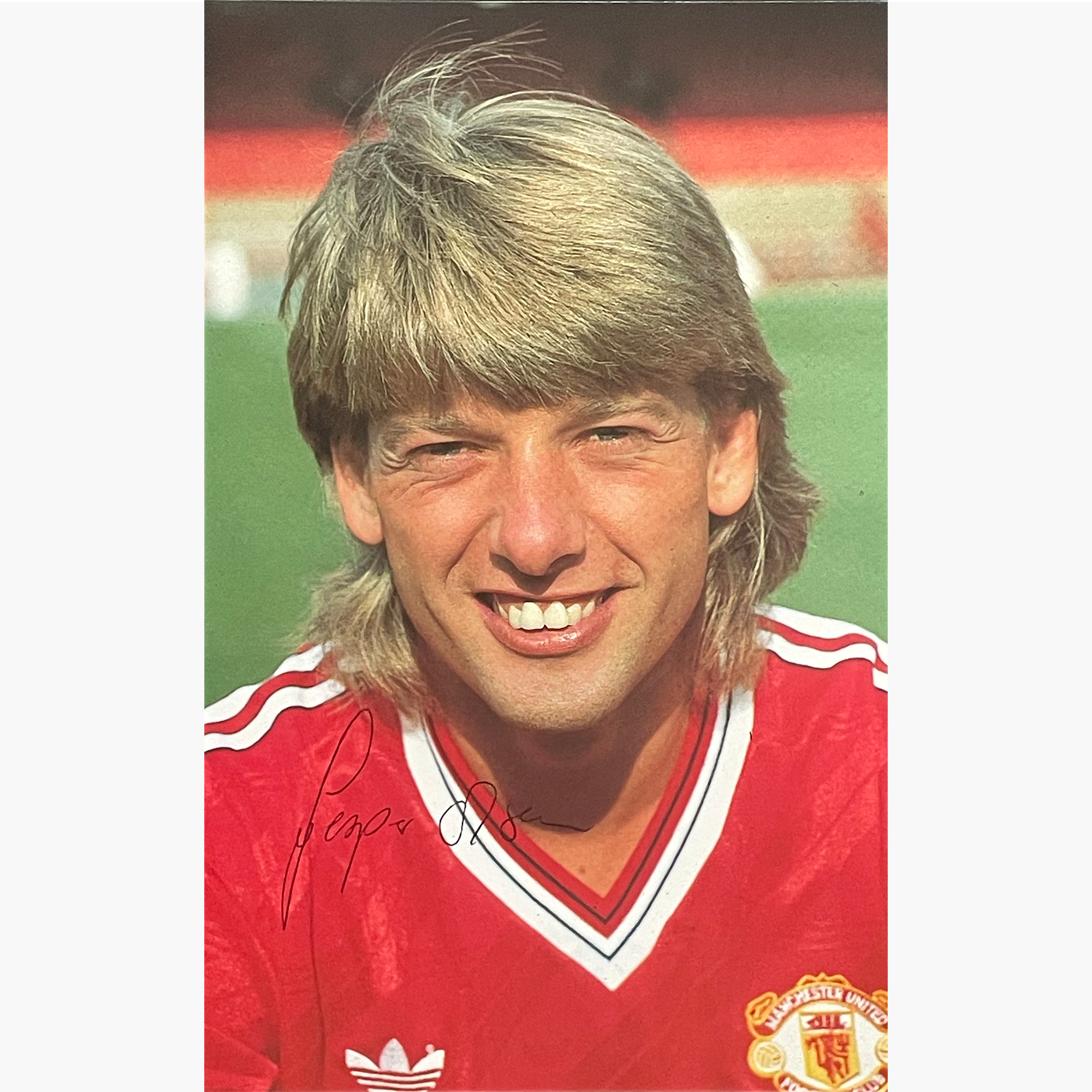 Jesper Olsen – Signed 20.5cm x 13cm Official Manchester United Colour Photo
