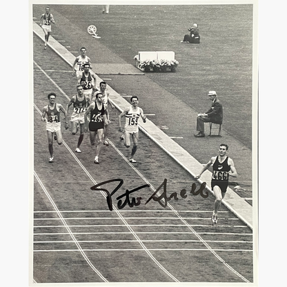Peter Snell – Signed 25.3cm x 20.2cm Black & White Action Photo
