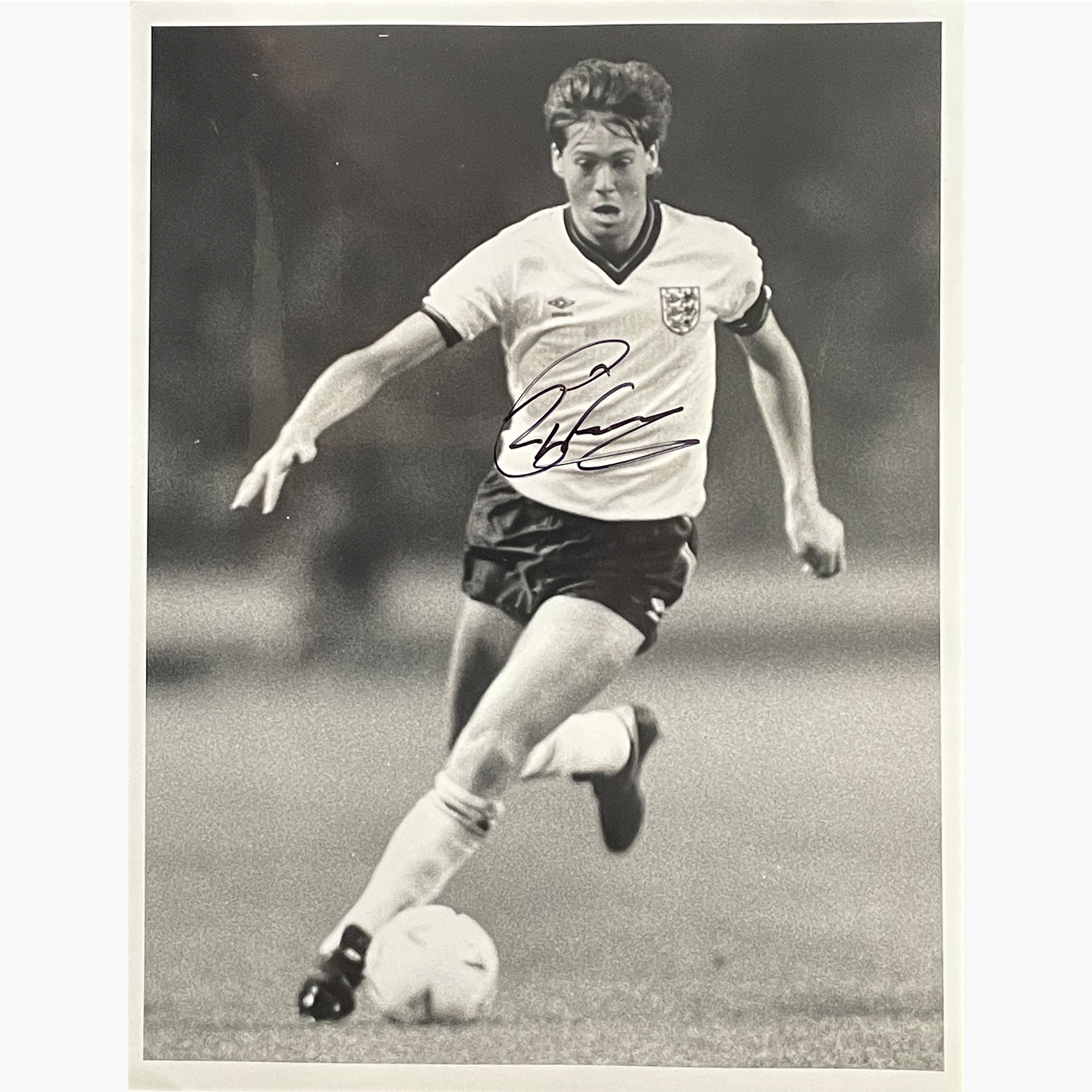 Chris Waddle – Signed 22cm x 17cm Black & White Action Press Photo