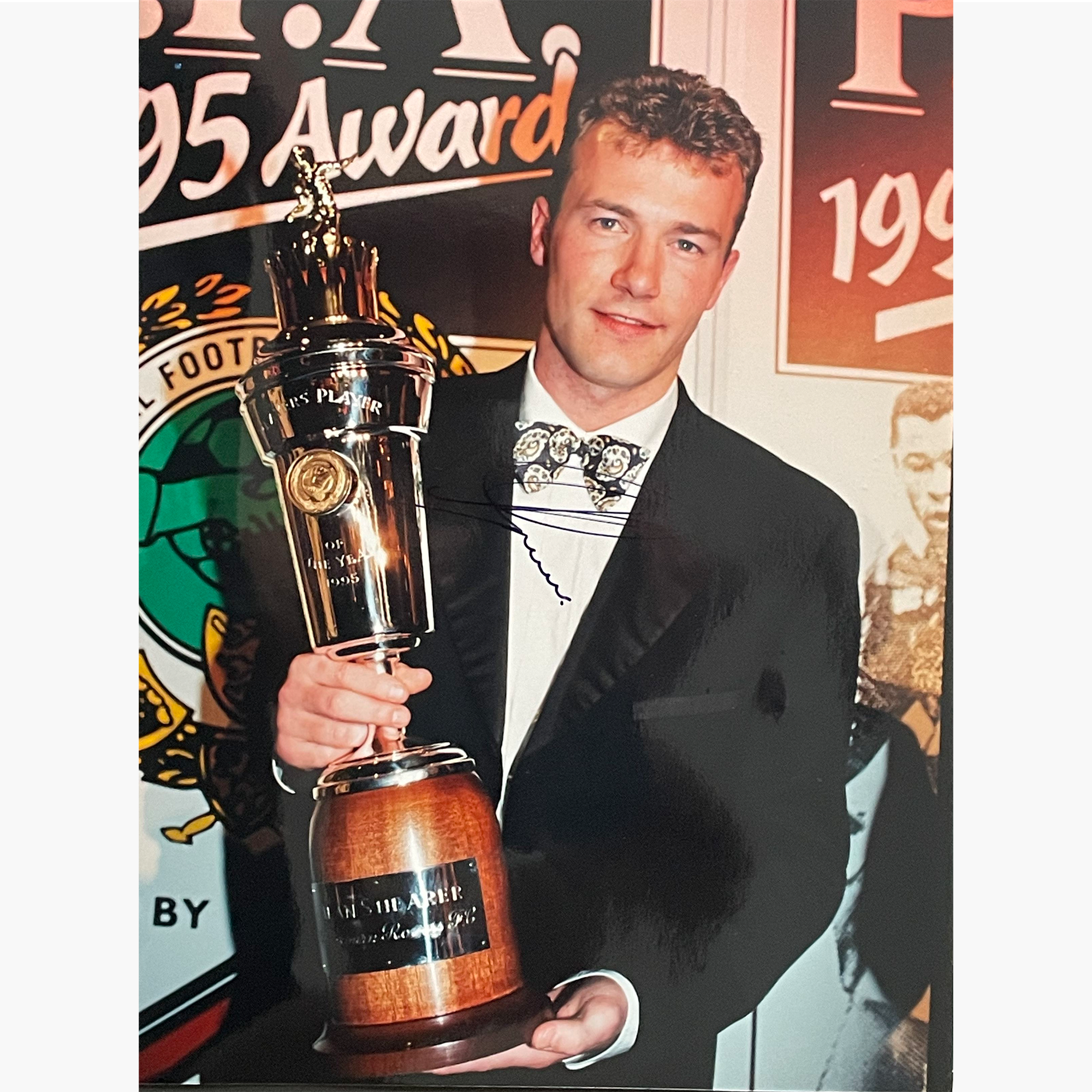 Alan Shearer – Signed 25.5cm x 19cm Colour Photo