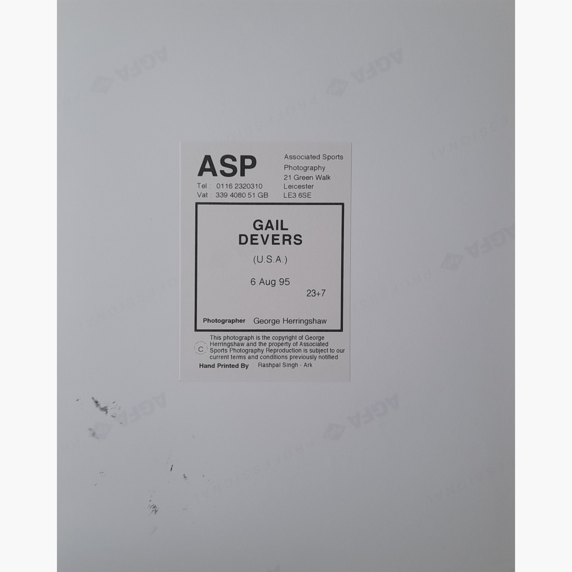 Gail Devers – Signed 25.3cm x 20.2cm Colour Action Press Photo