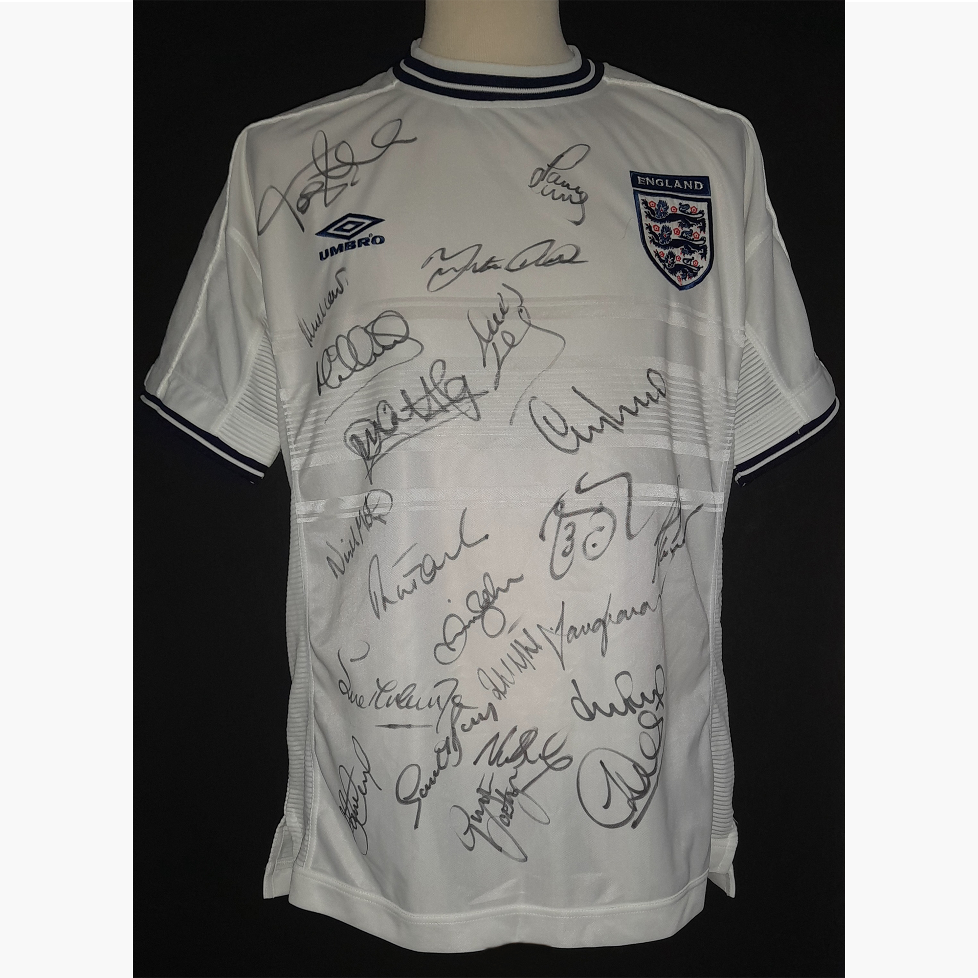 England Euro 2000 Shirt – Multi-Signed by 22 Squad Members incl. Beckham, Gerrard