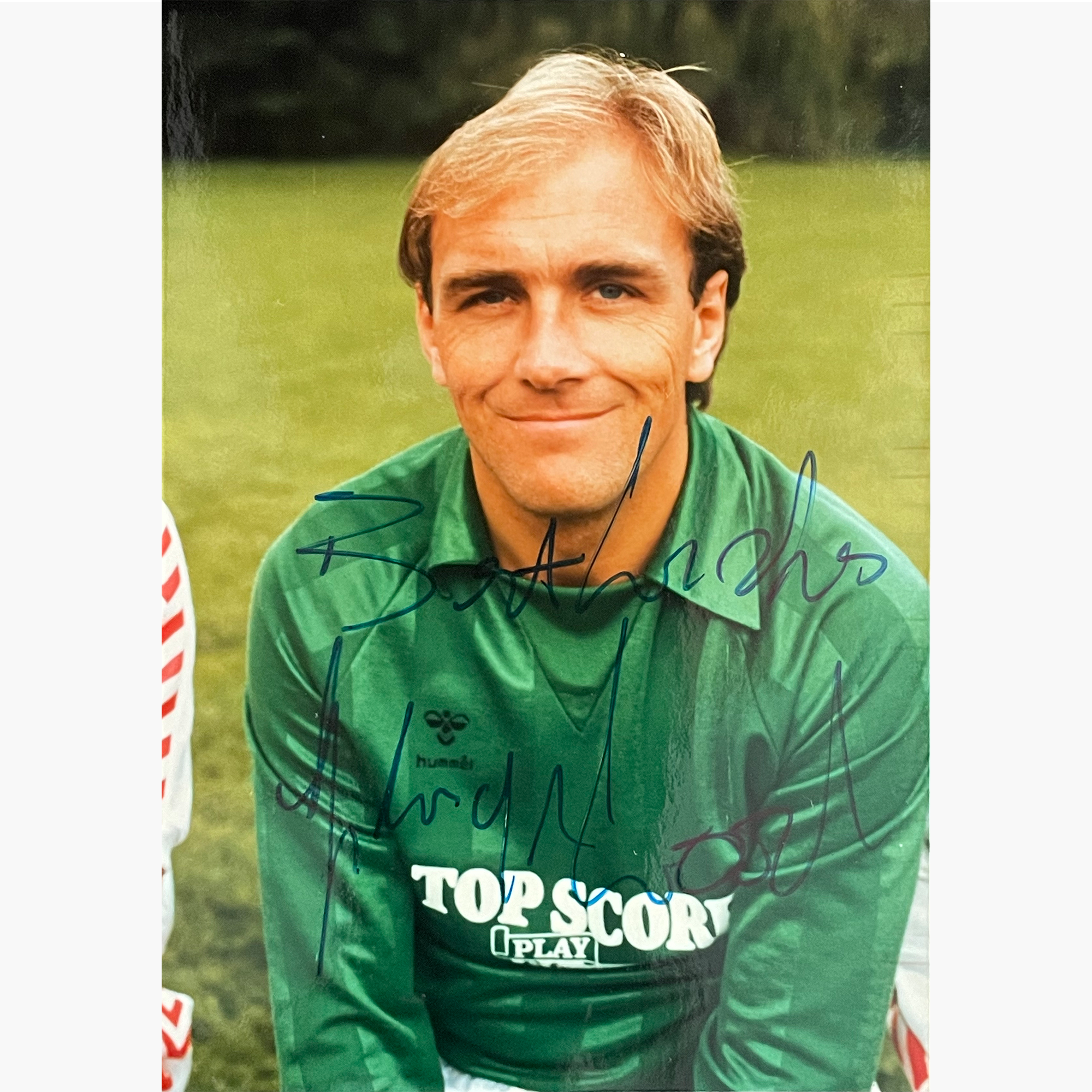 George Wood – Signed 12.5cm x 9cm Colour Photo