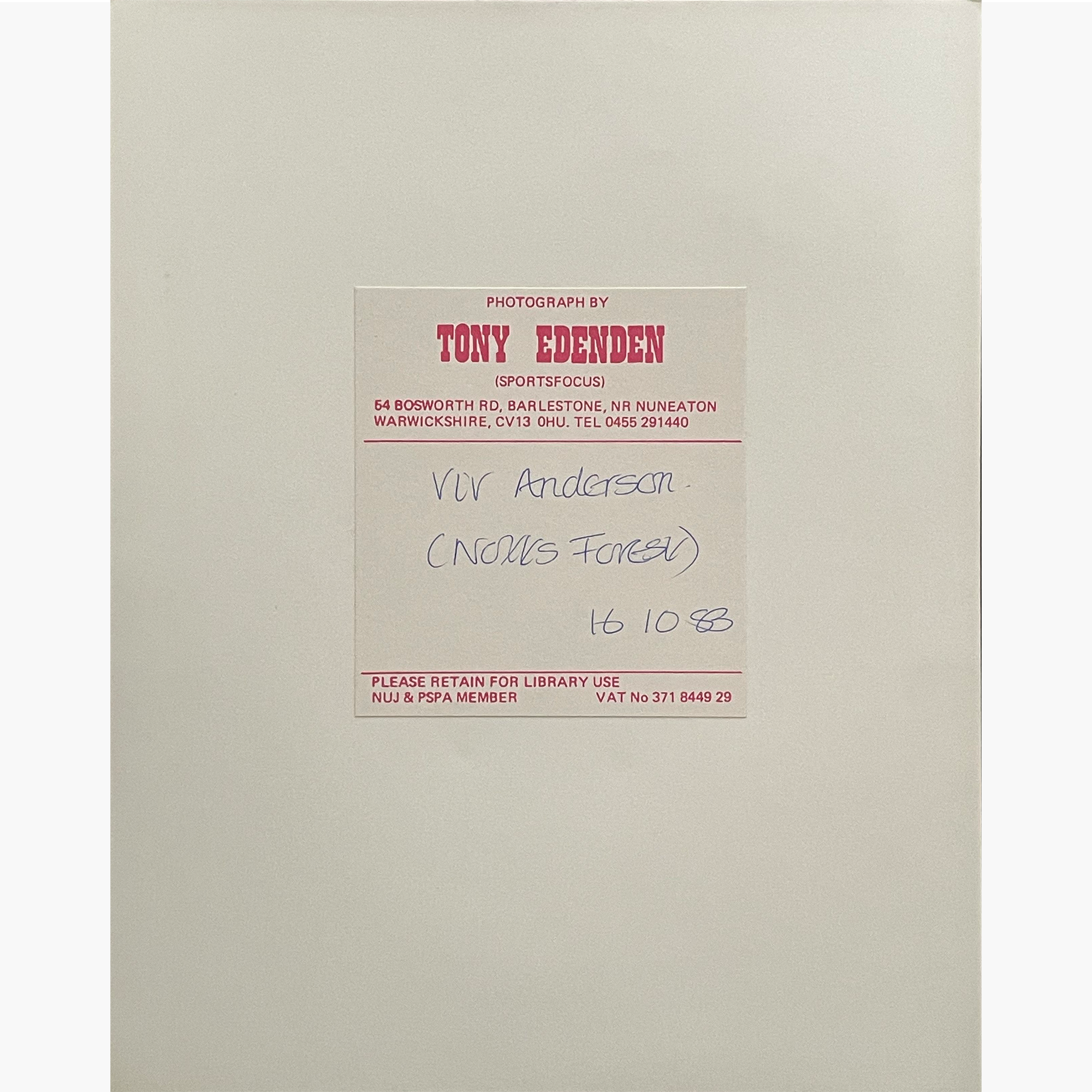 Viv Anderson – Signed 25cm x 19.5cm Black & White Action Press Photo