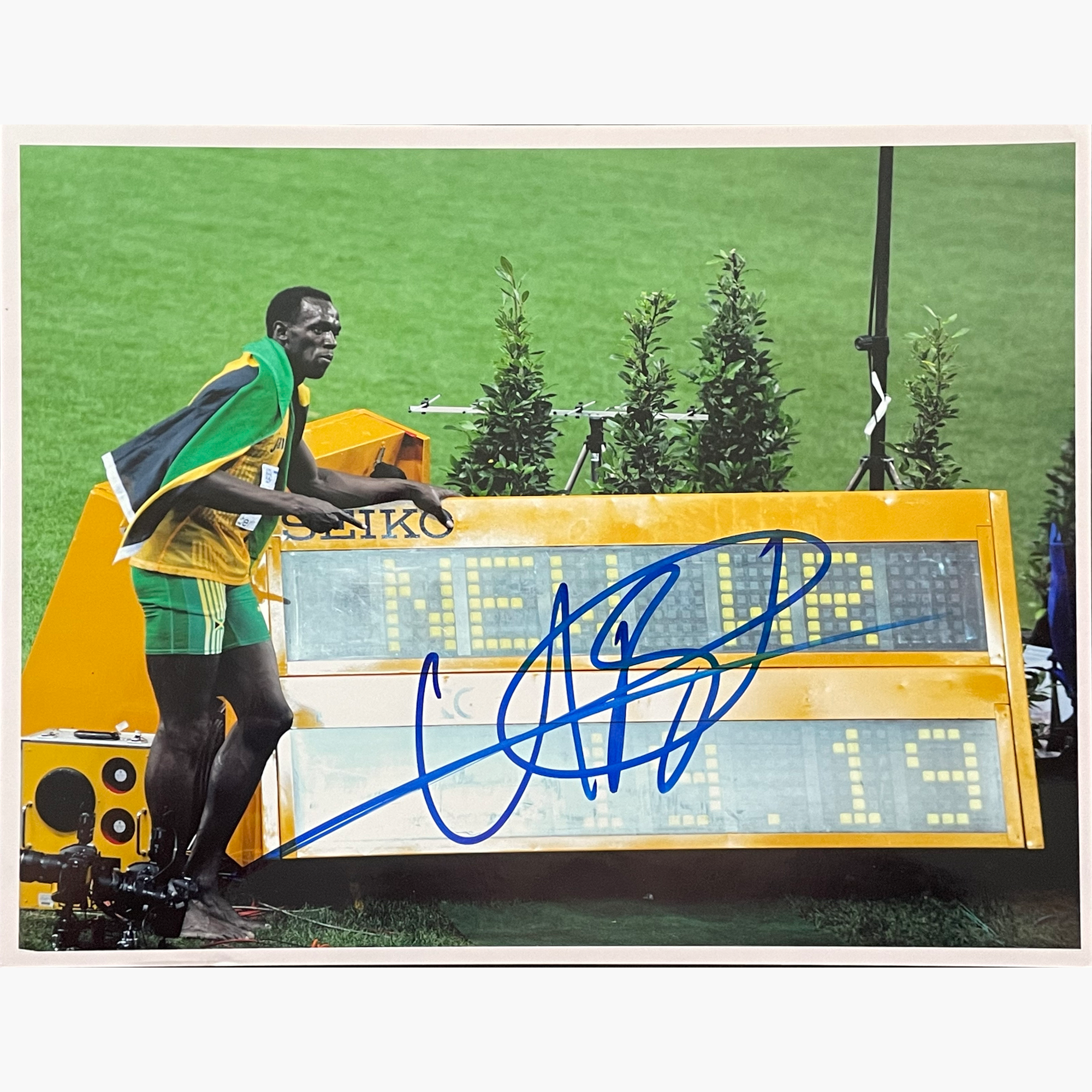 Usain Bolt – Signed 25.3cm x 20.2cm Colour Photo