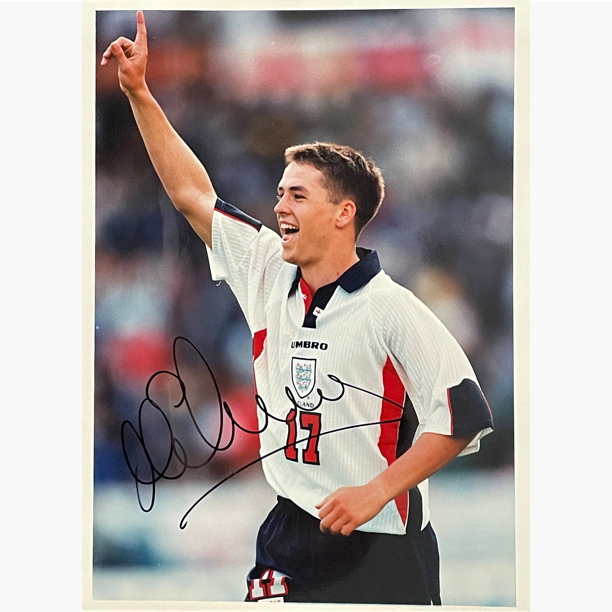 Michael Owen – Signed 25.5cm x 18.5cm Colour Action Photo