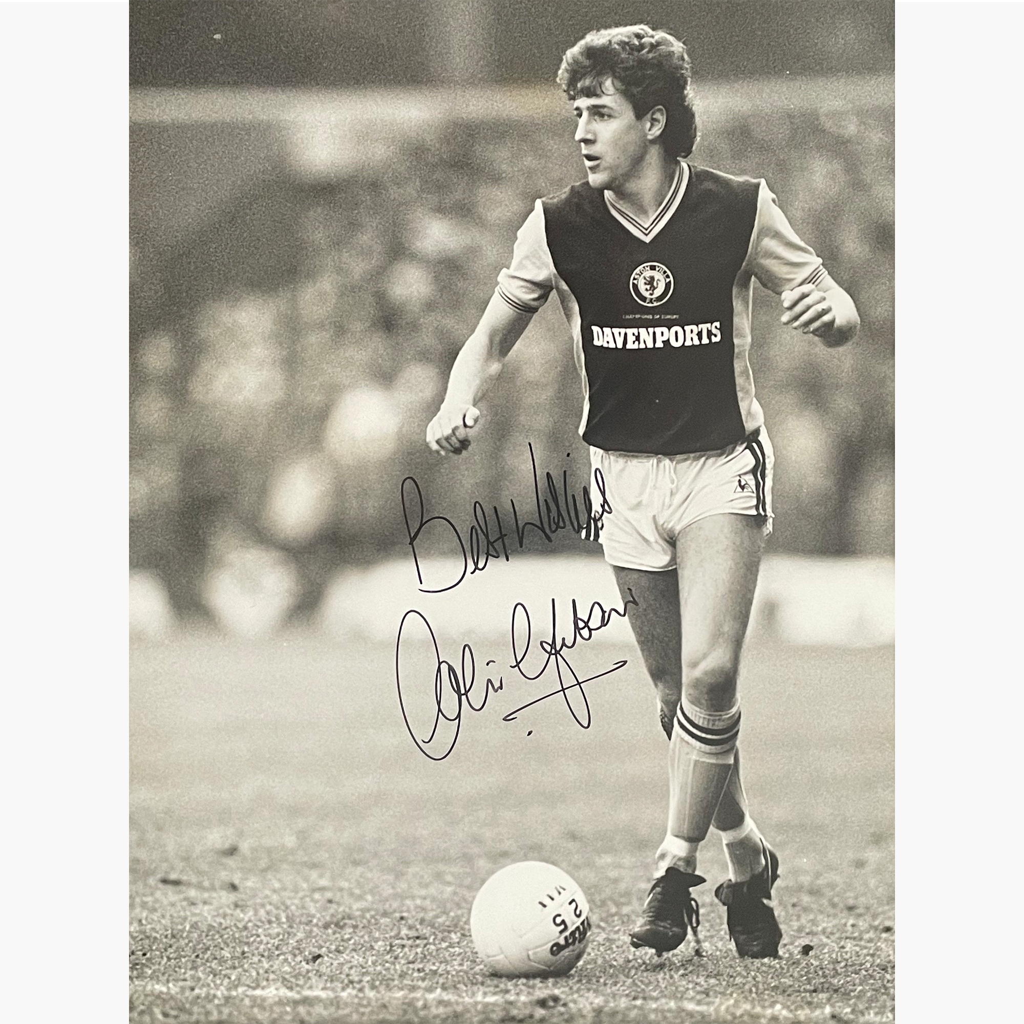 Colin Gibson – Signed 21.5cm x 16.7cm Black & White Press Photo